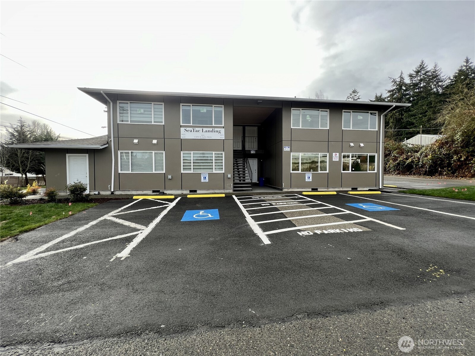 4617 S 189th Street Property Photo 1