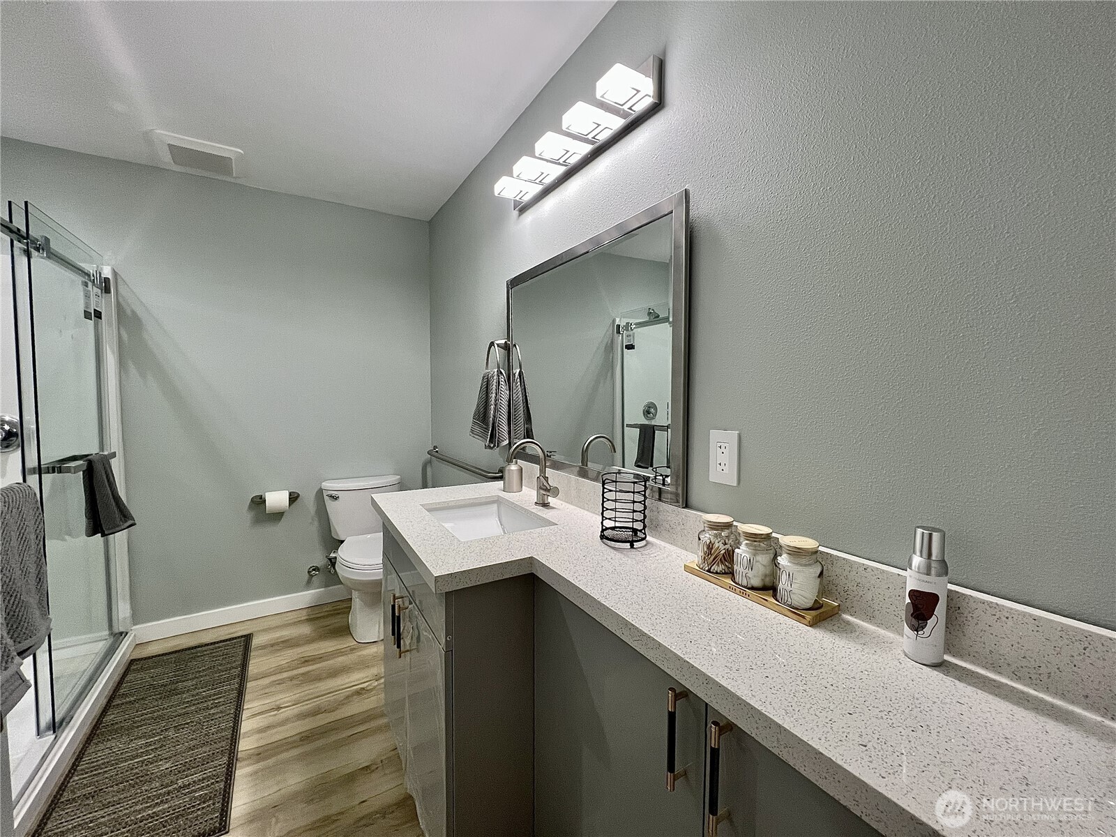 4617 S 189th Street Property Photo 11