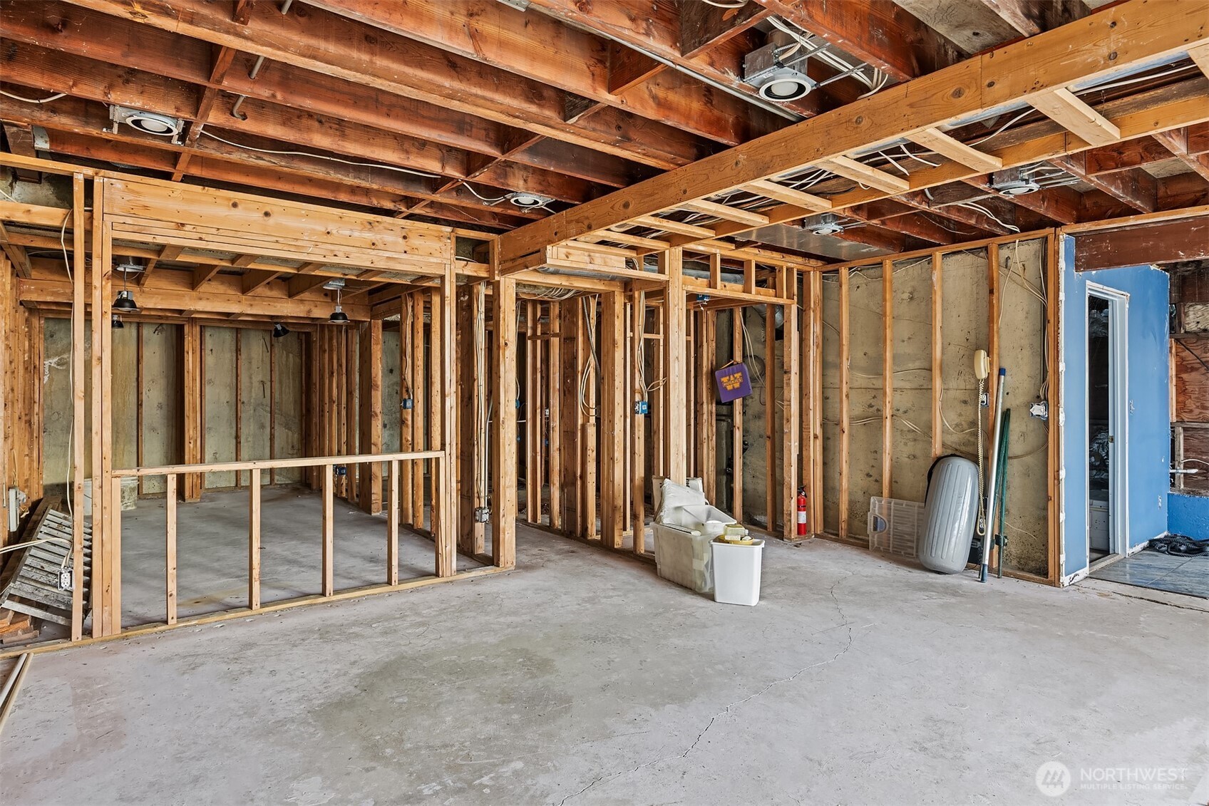8025 W Mercer Way Property Photo 19