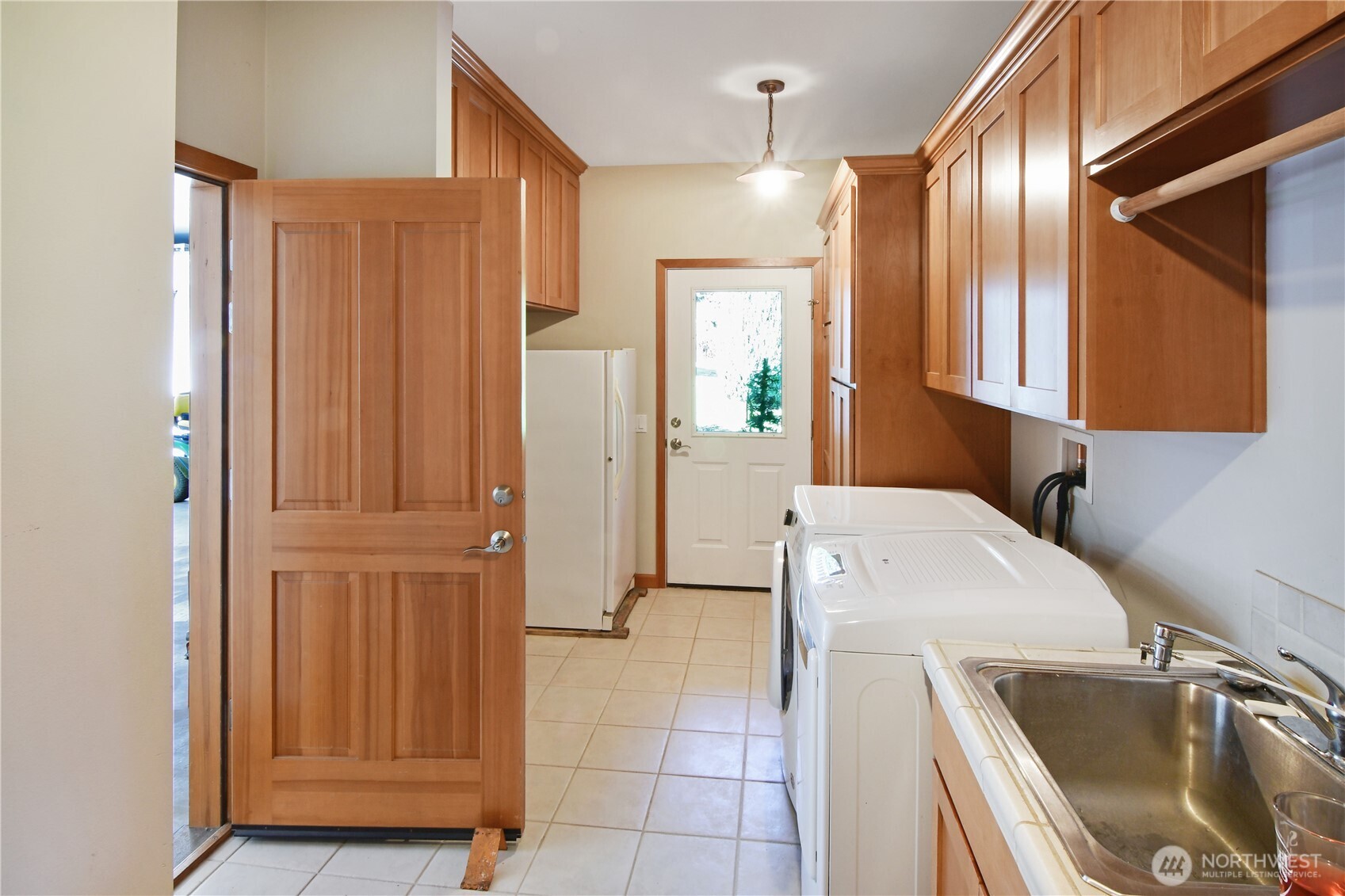 19110 Fales Road Property Photo 15
