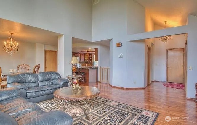9502 S 200th Street Property Photo 5