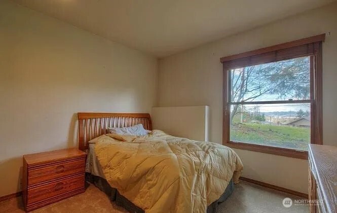 9502 S 200th Street Property Photo 10