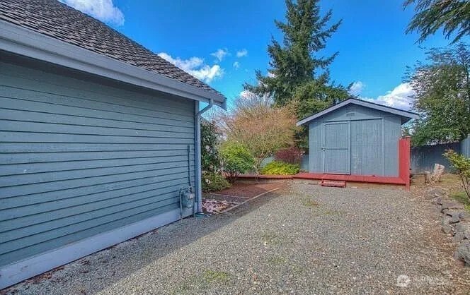 9502 S 200th Street Property Photo 19
