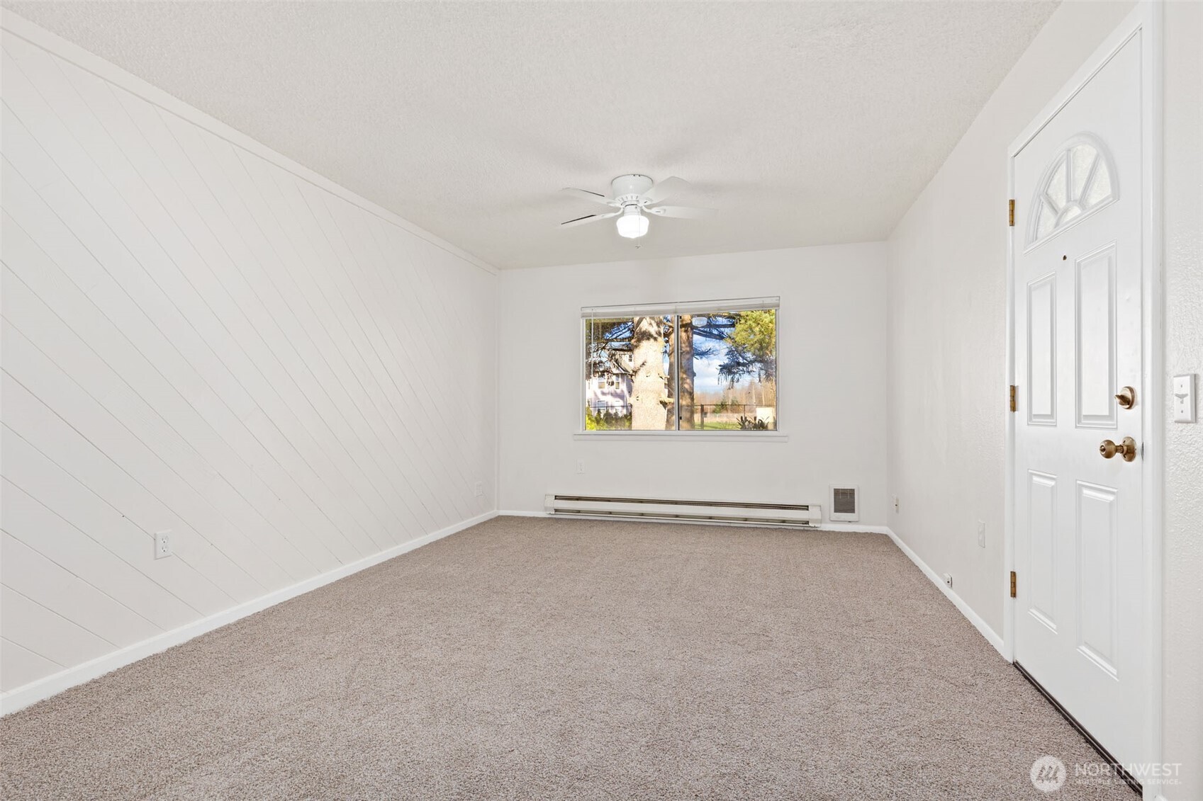 7902 48th Street Property Photo 6