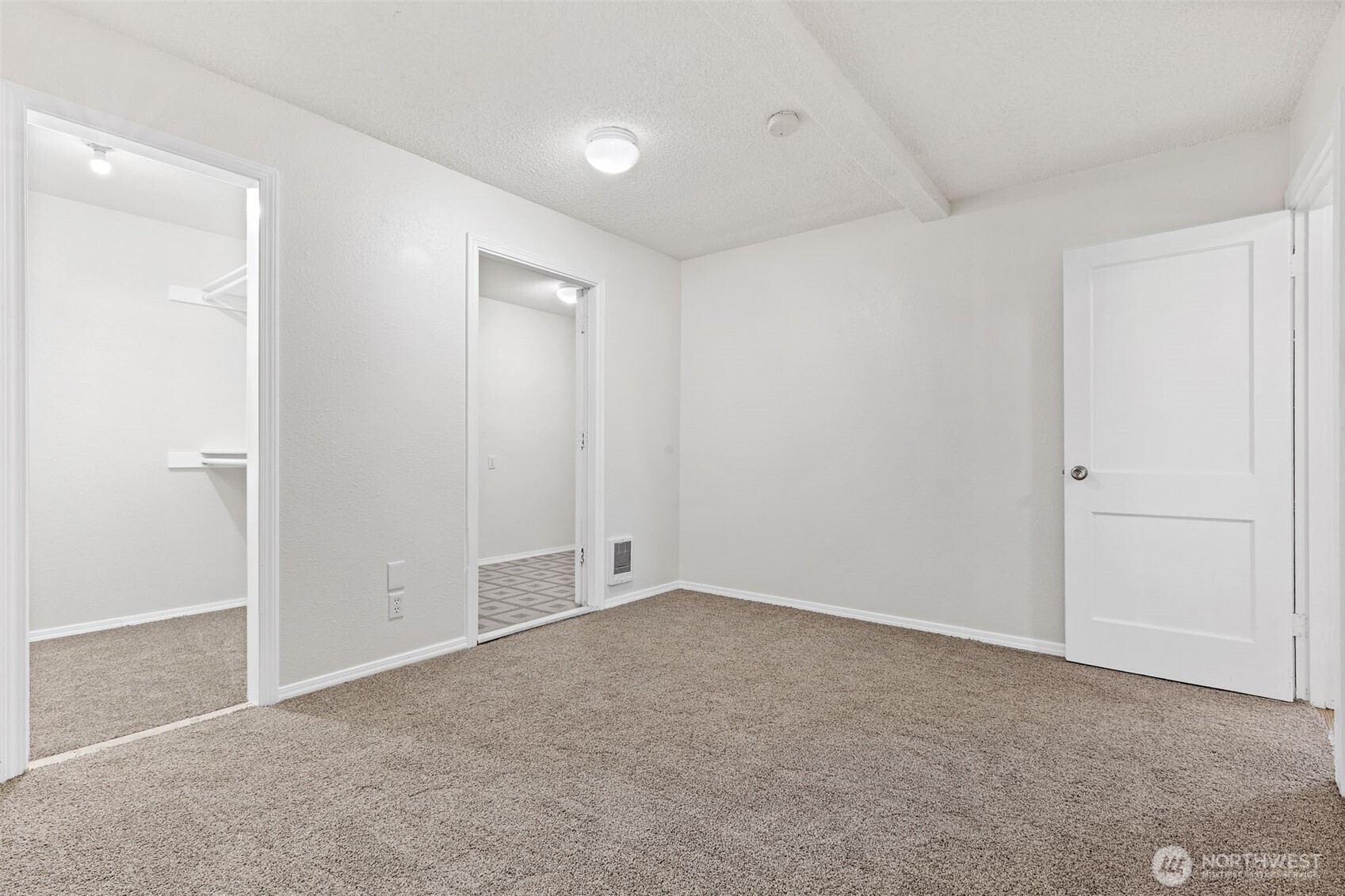 7902 48th Street Property Photo 16