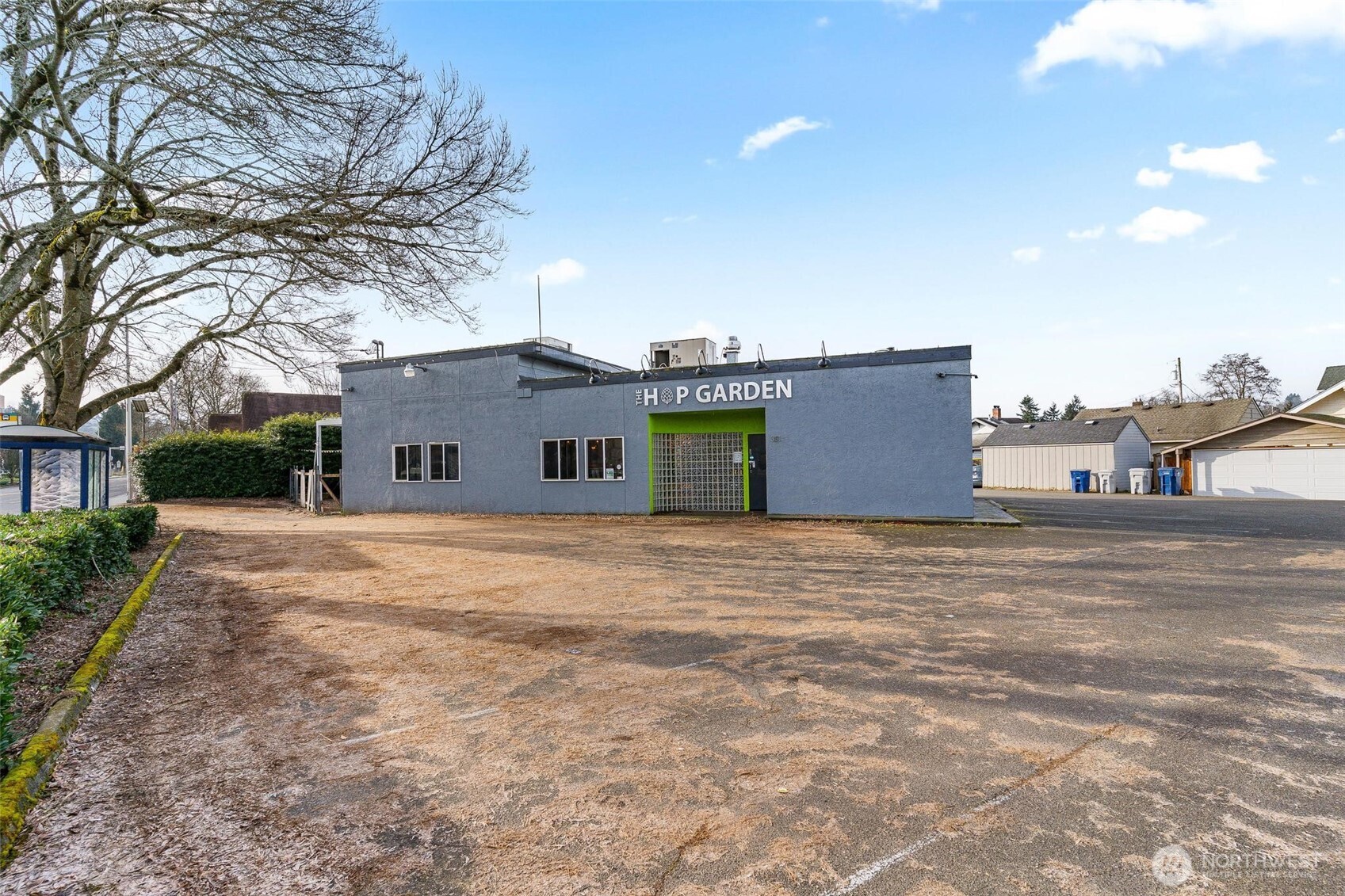 351 Park Avenue Property Photo 1