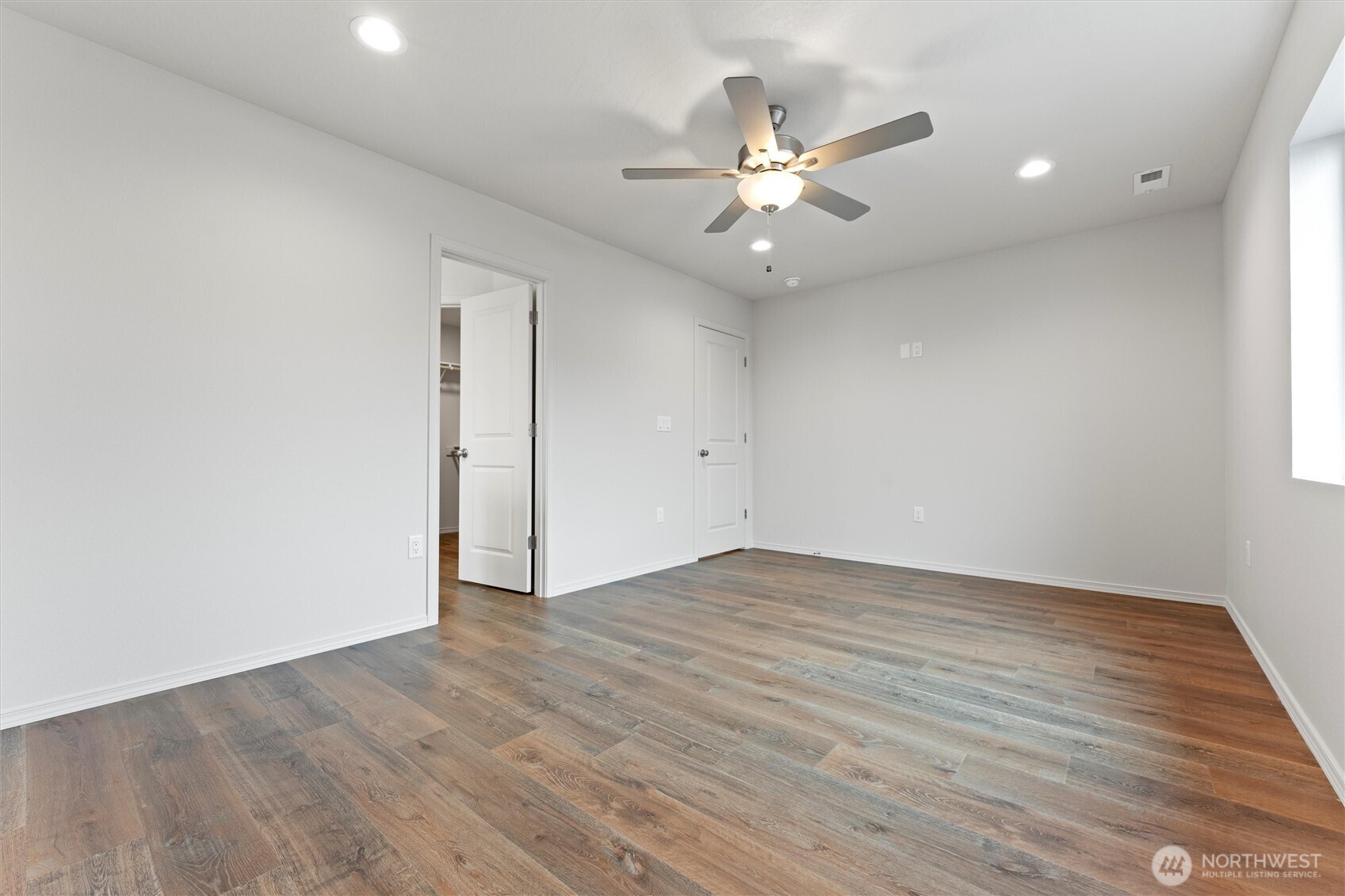 923 La Vista Drive Property Photo 8