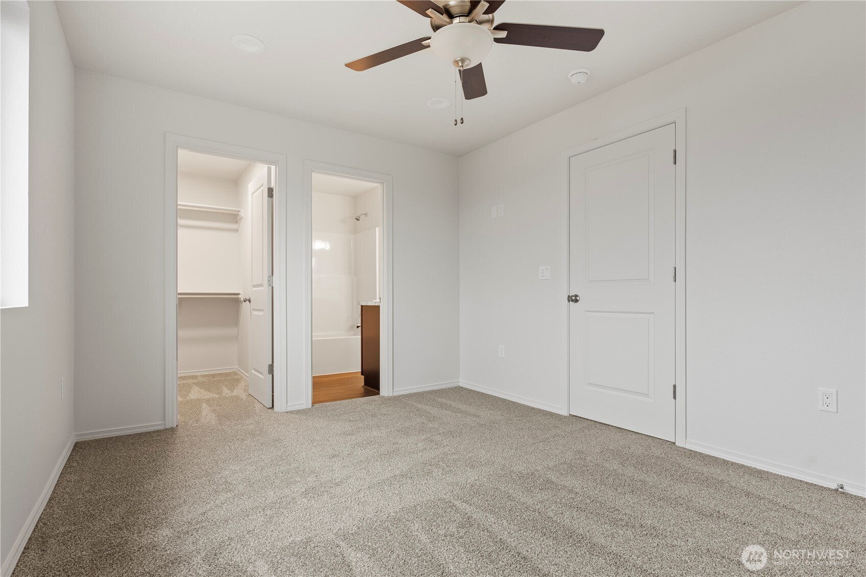 925 La Vista Drive Property Photo 15