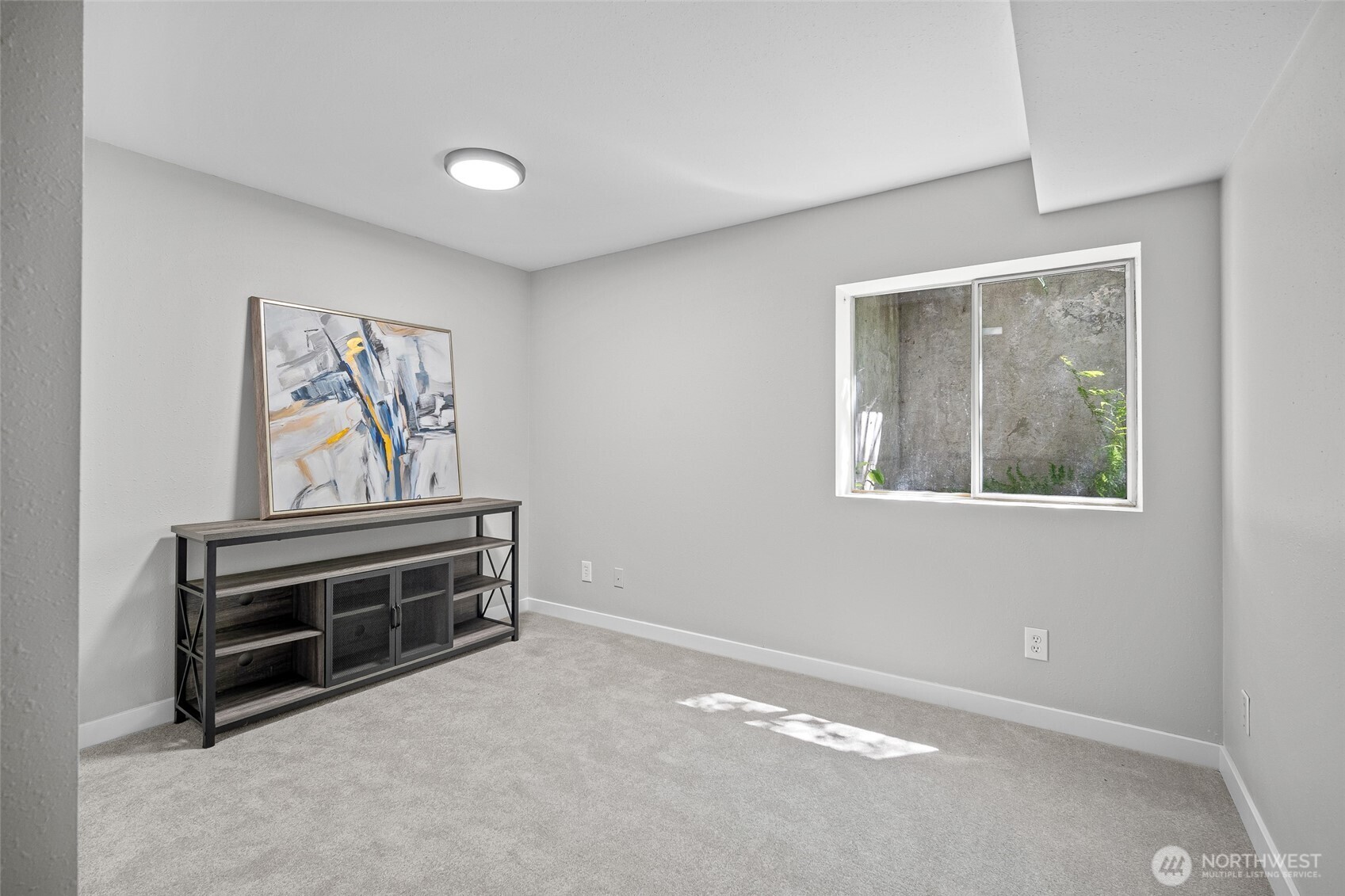 1216 E Clearbrook Drive Property Photo 32