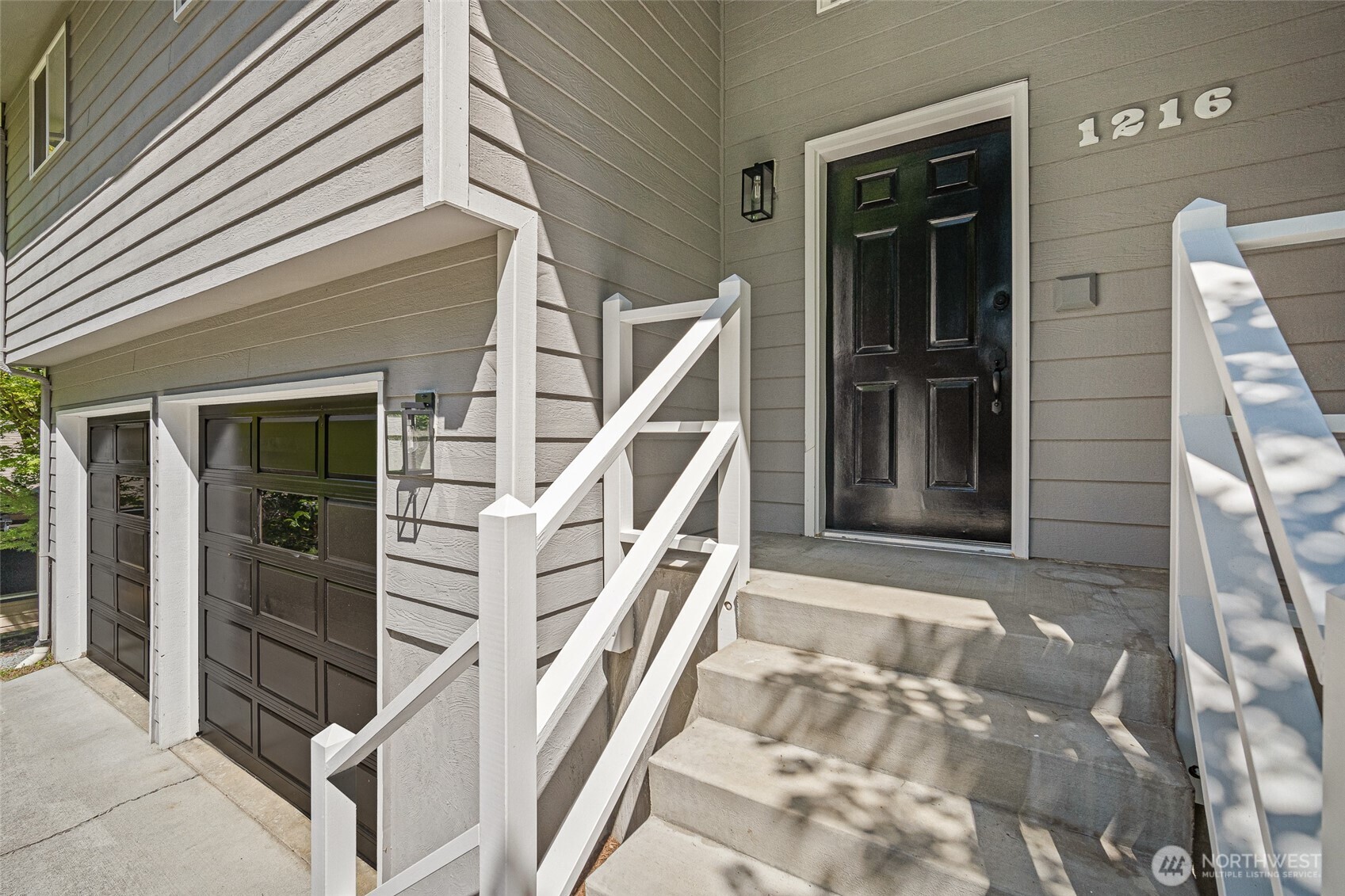 1216 E Clearbrook Drive Property Photo 35