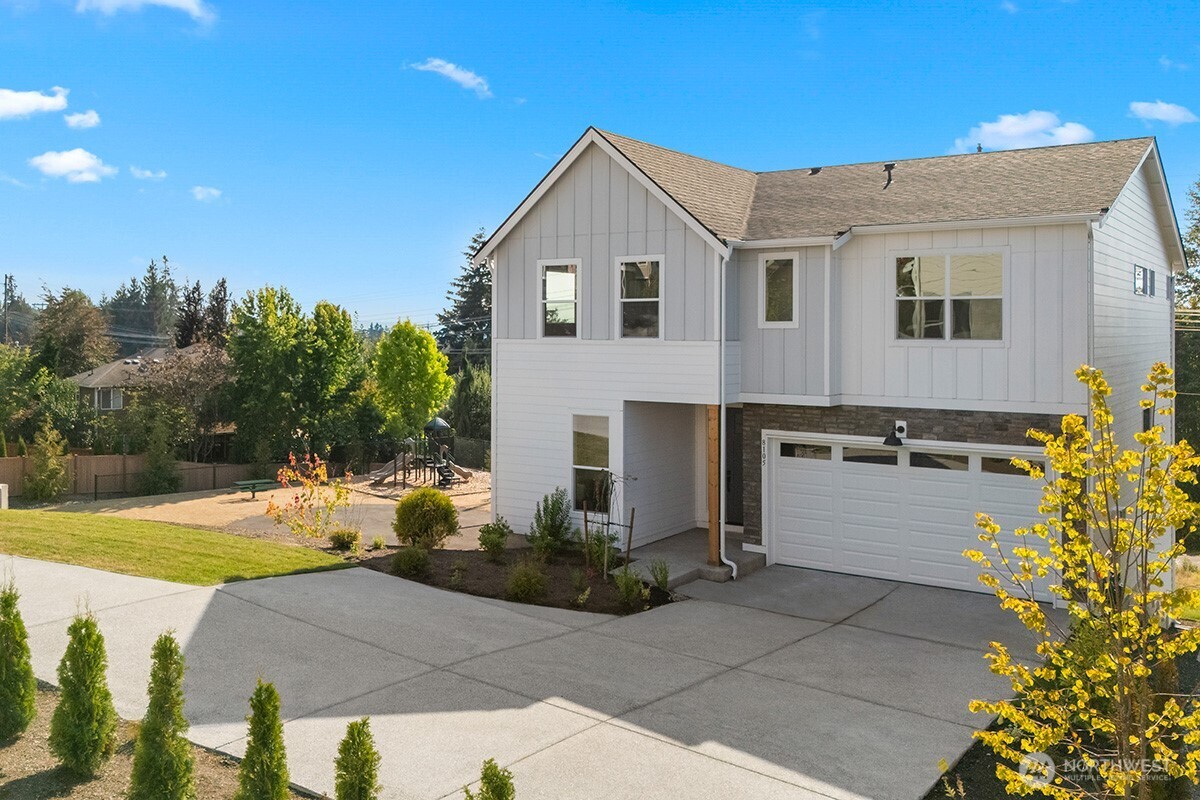 8105 73rd Place Property Photo 1
