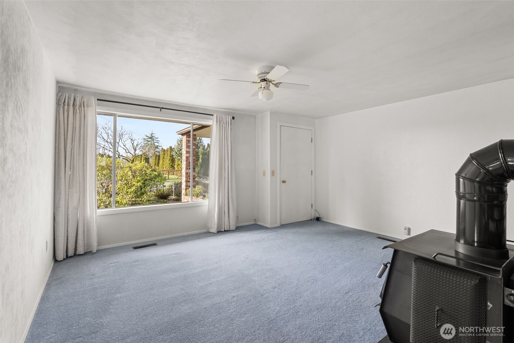 1480 Rush Road Property Photo 5