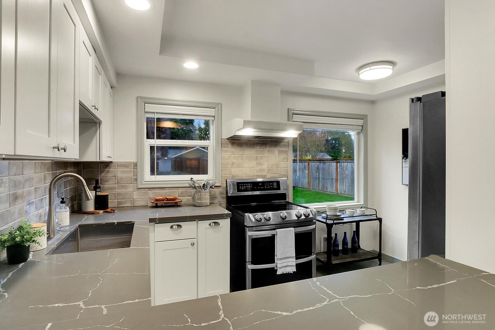 1021 Walnut Street Property Photo 2