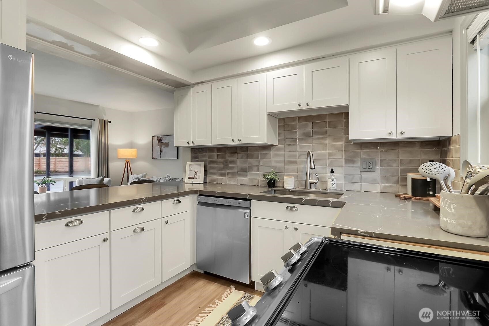 1021 Walnut Street Property Photo 3