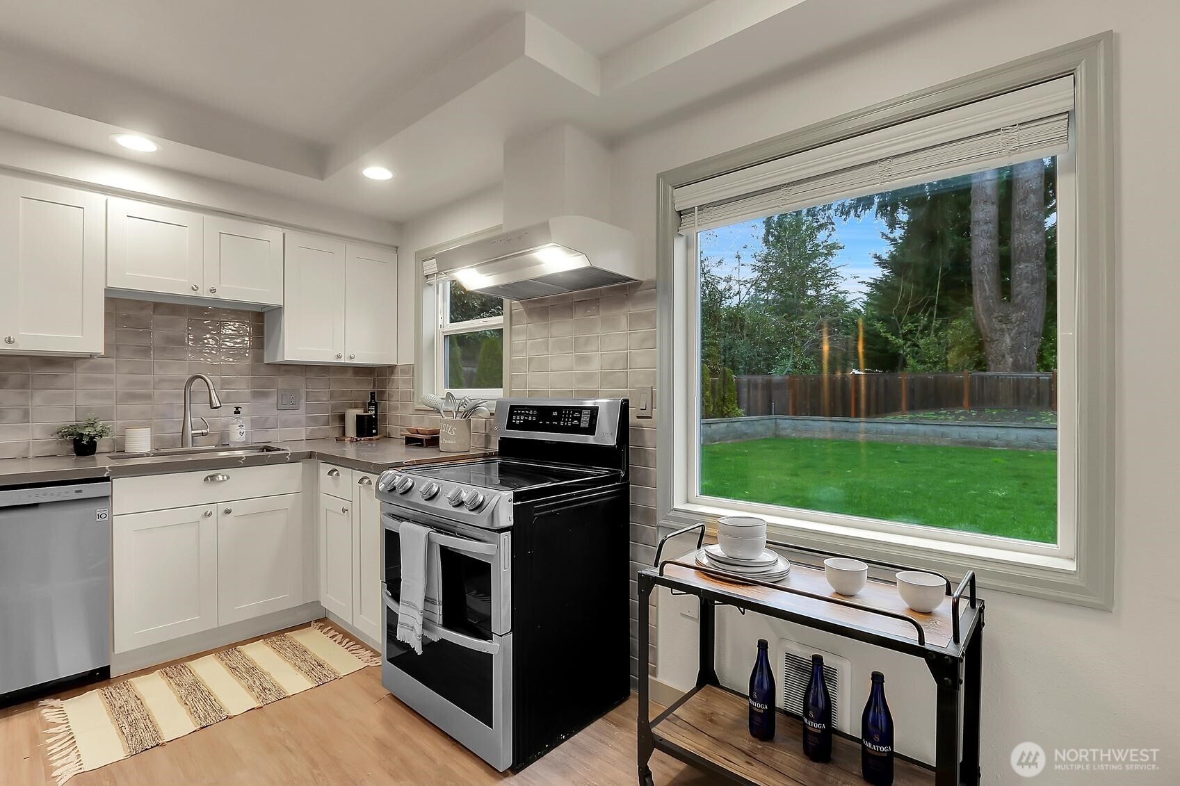 1021 Walnut Street Property Photo 4