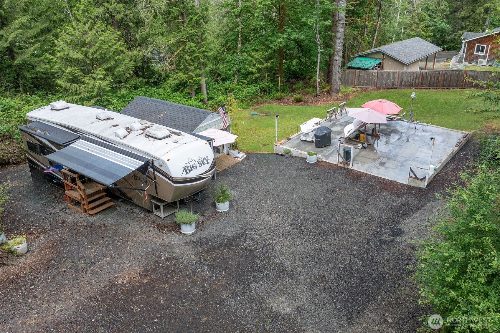 151 E Hillside Drive Property Photo 8