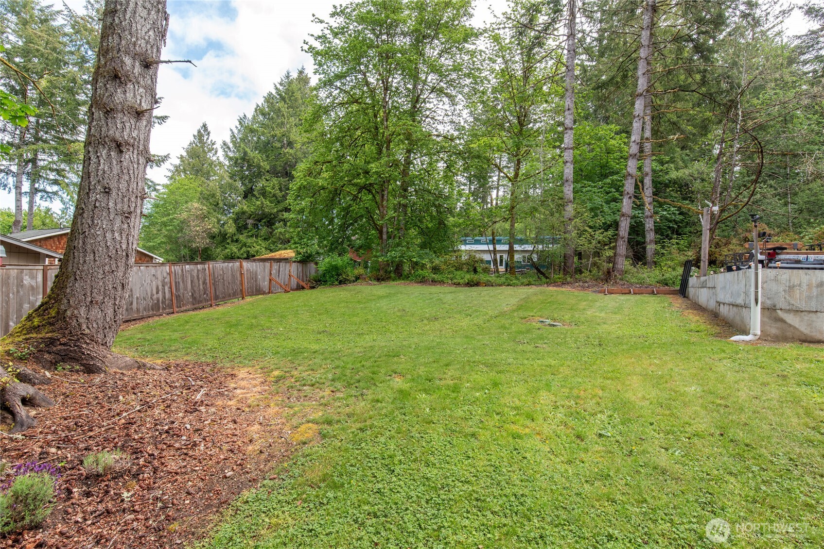 151 E Hillside Drive Property Photo 15