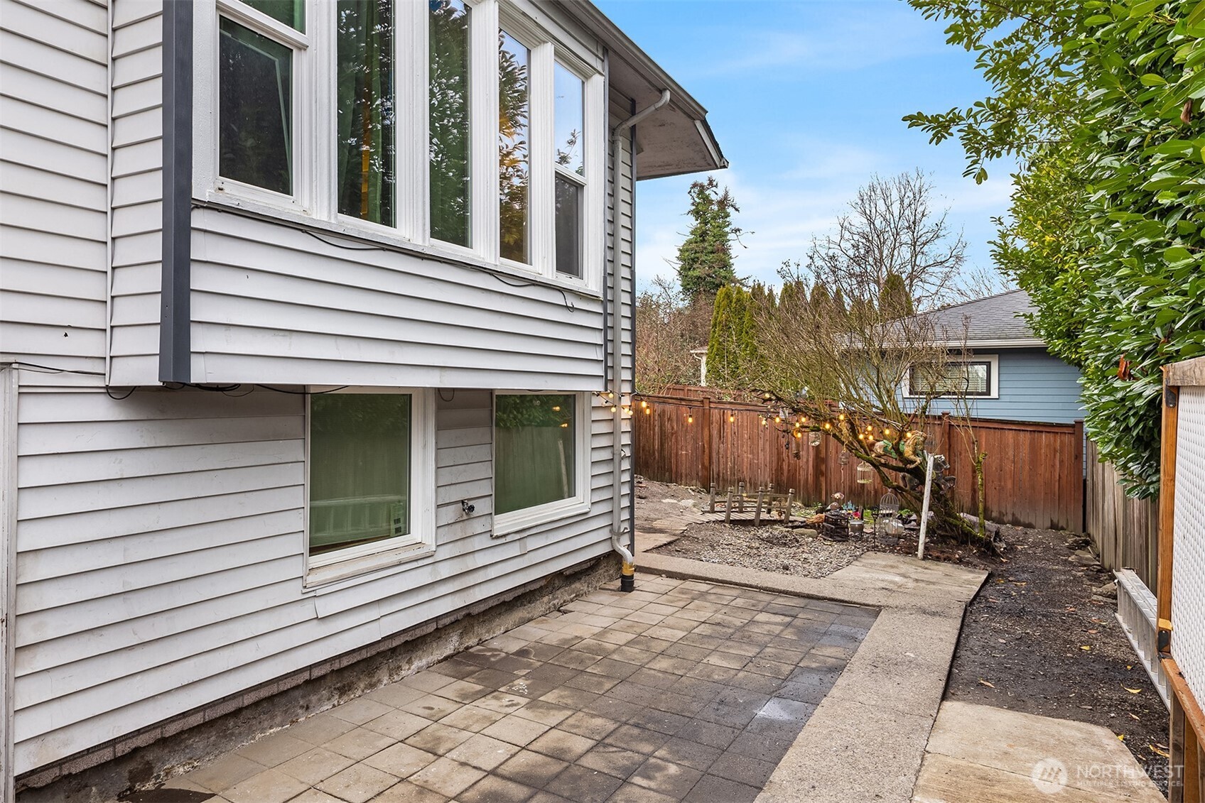 2614 E Pike Street Property Photo 10