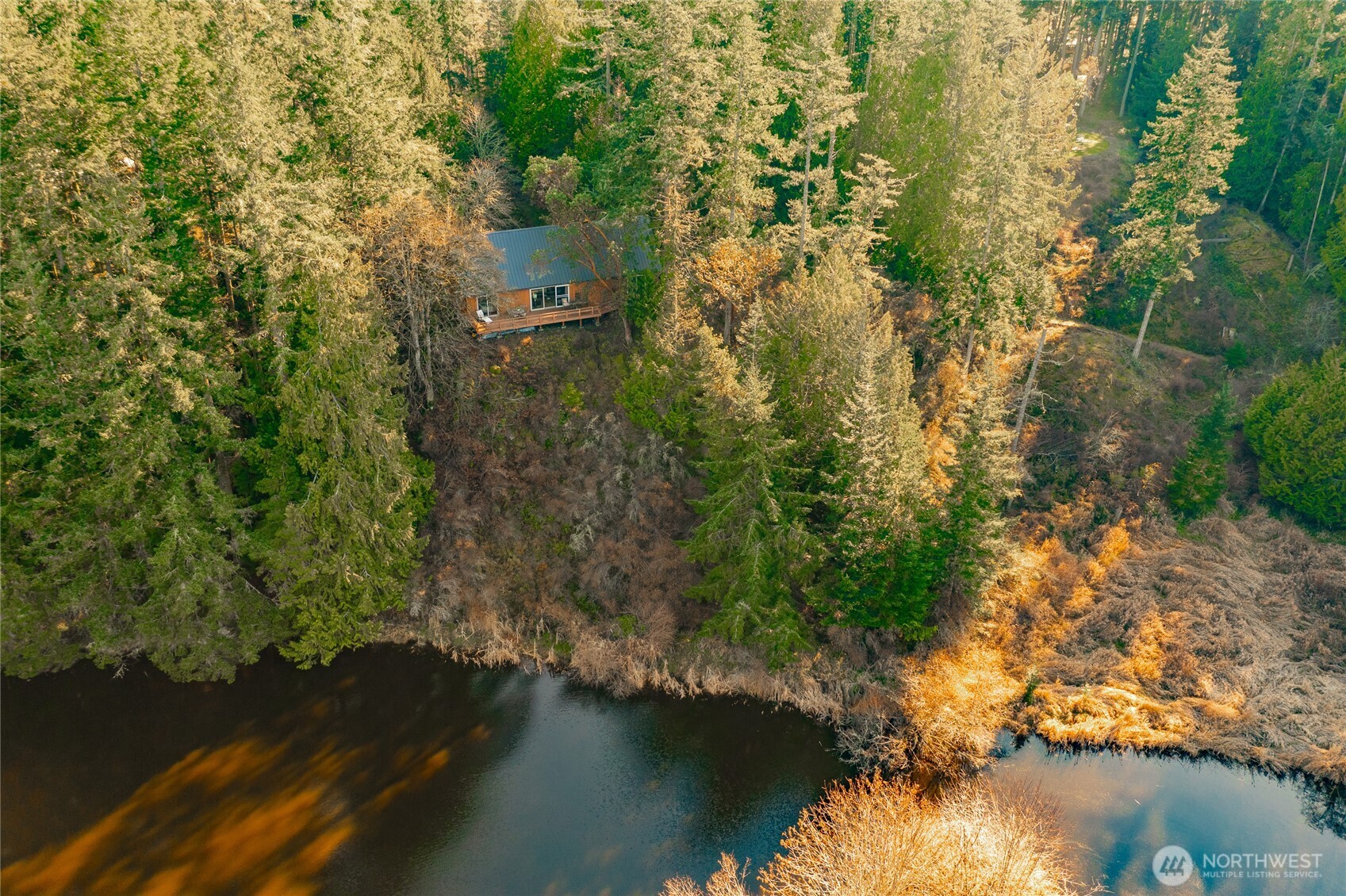 1014 Ben Nevis Loop Property Photo 4