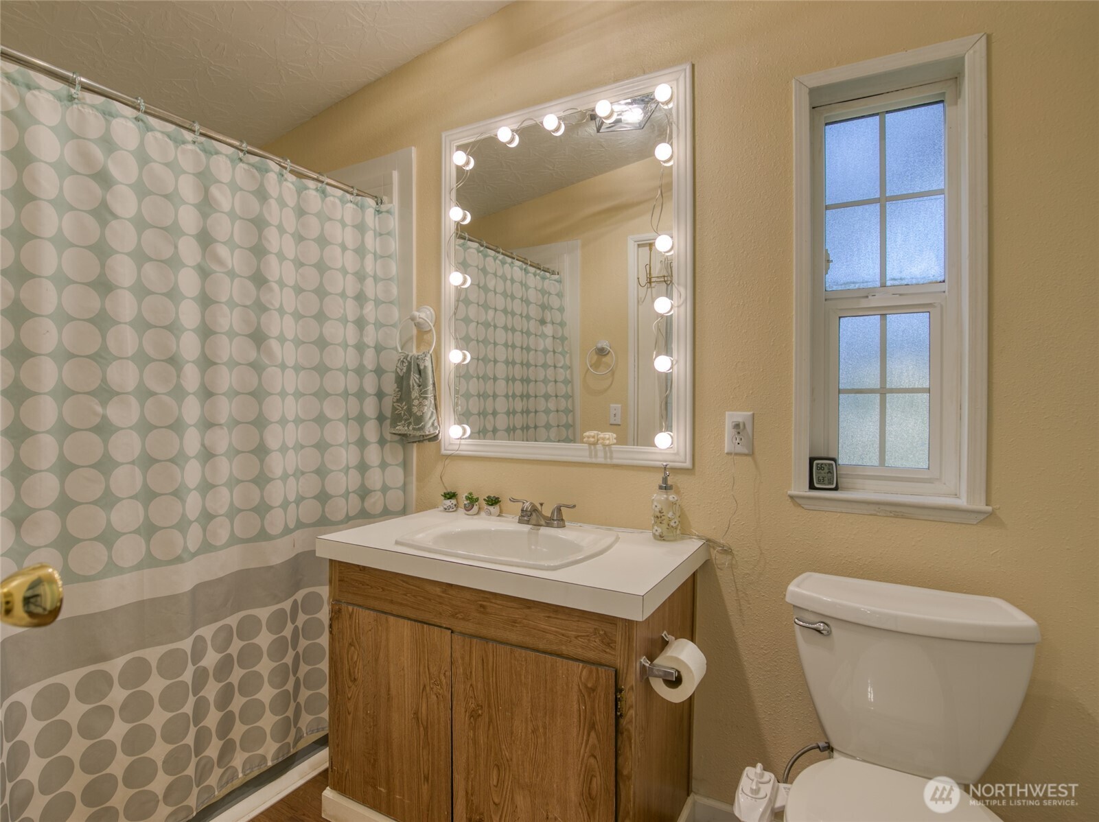 1900 Broadway 2 Property Photo 19