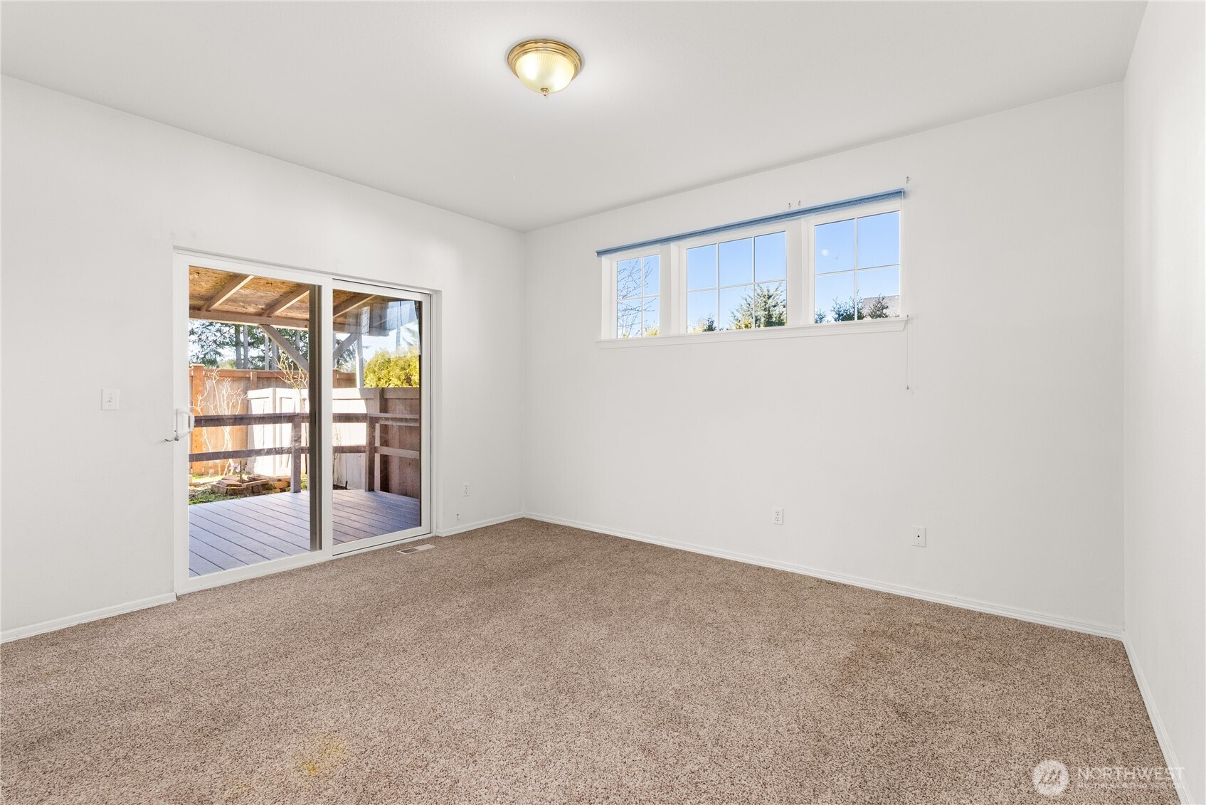 905 Landing Way Property Photo 14