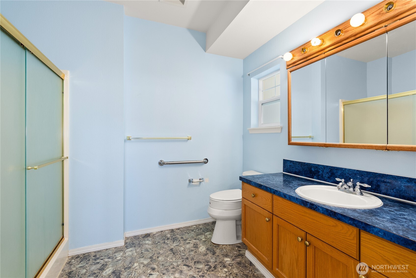 905 Landing Way Property Photo 16