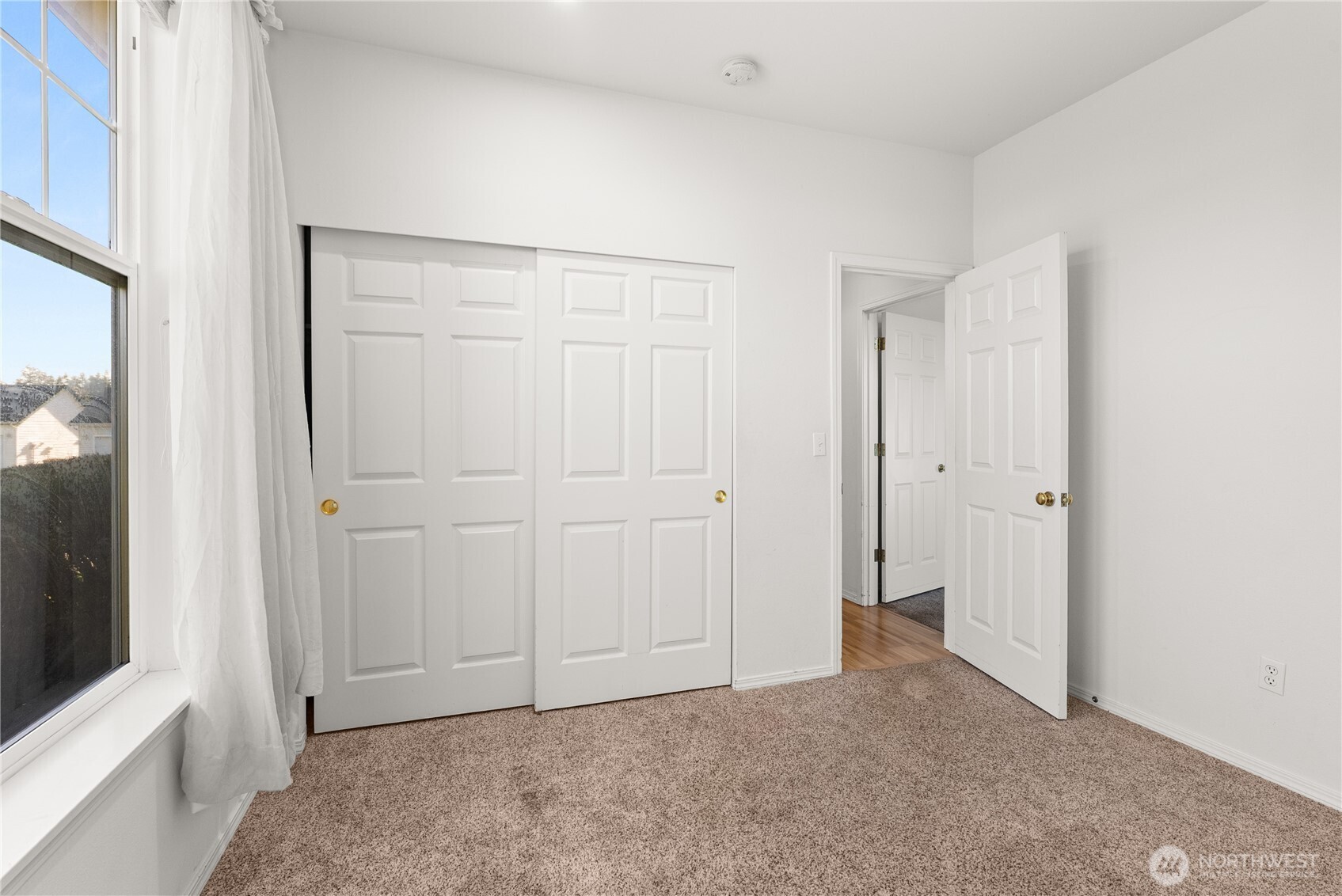 905 Landing Way Property Photo 19