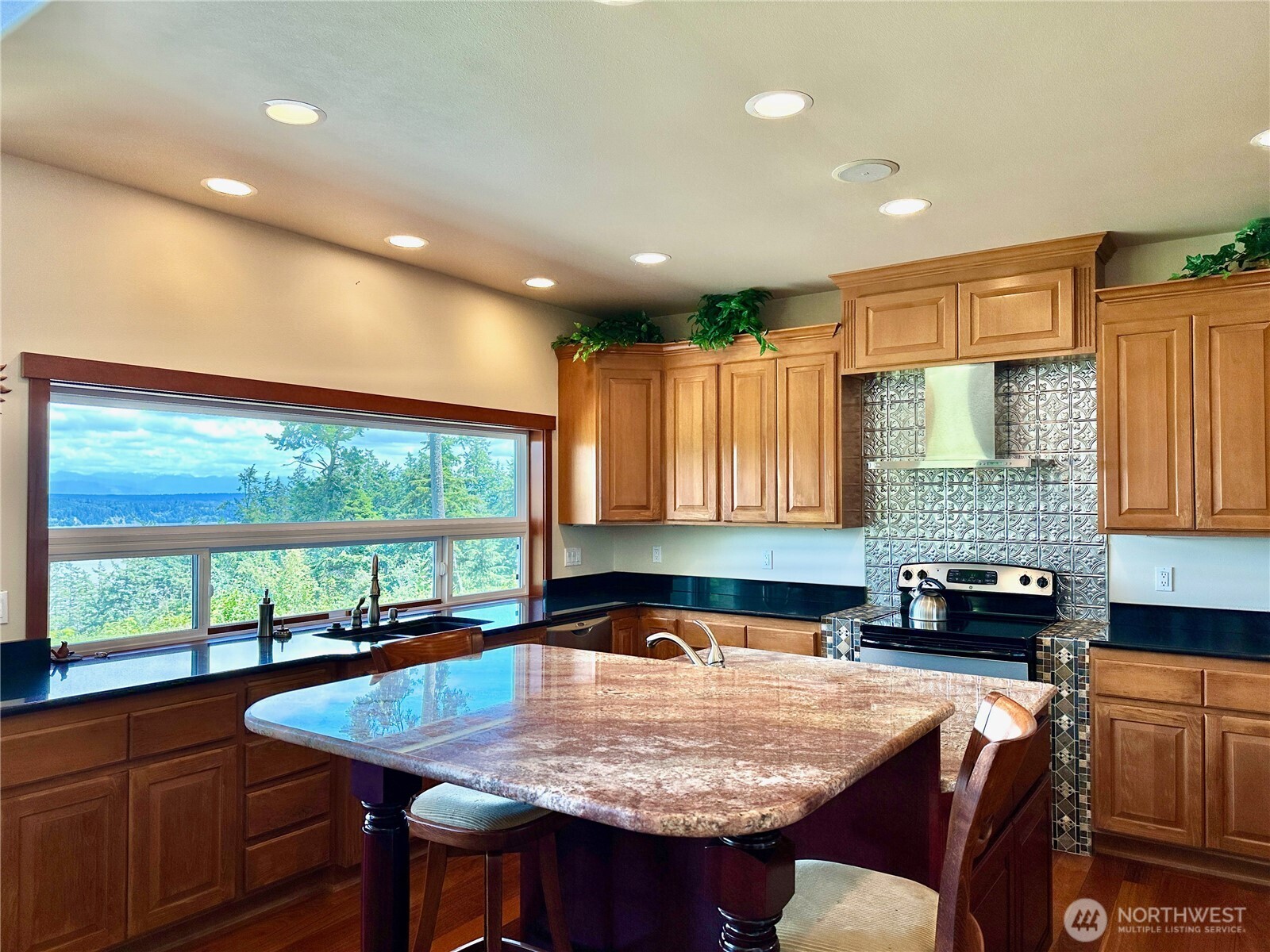 4075 Preserve Drive Property Photo 10