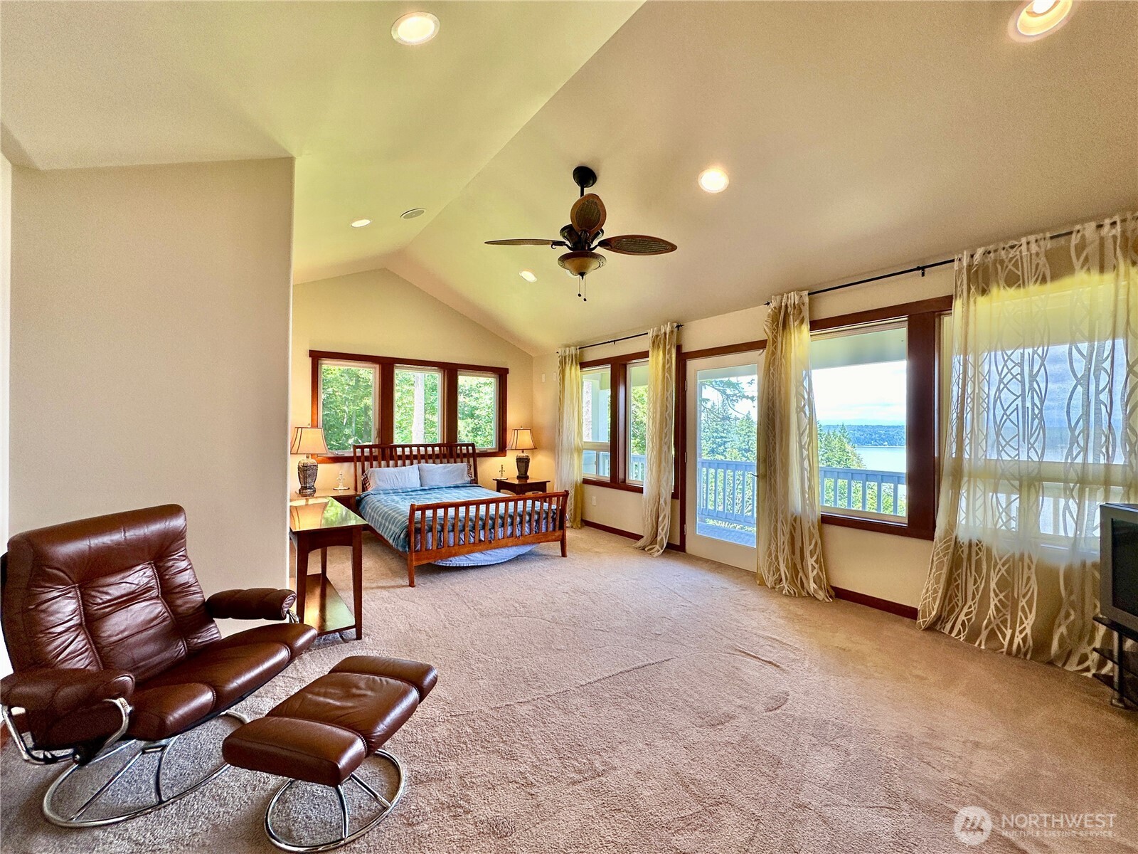 4075 Preserve Drive Property Photo 25