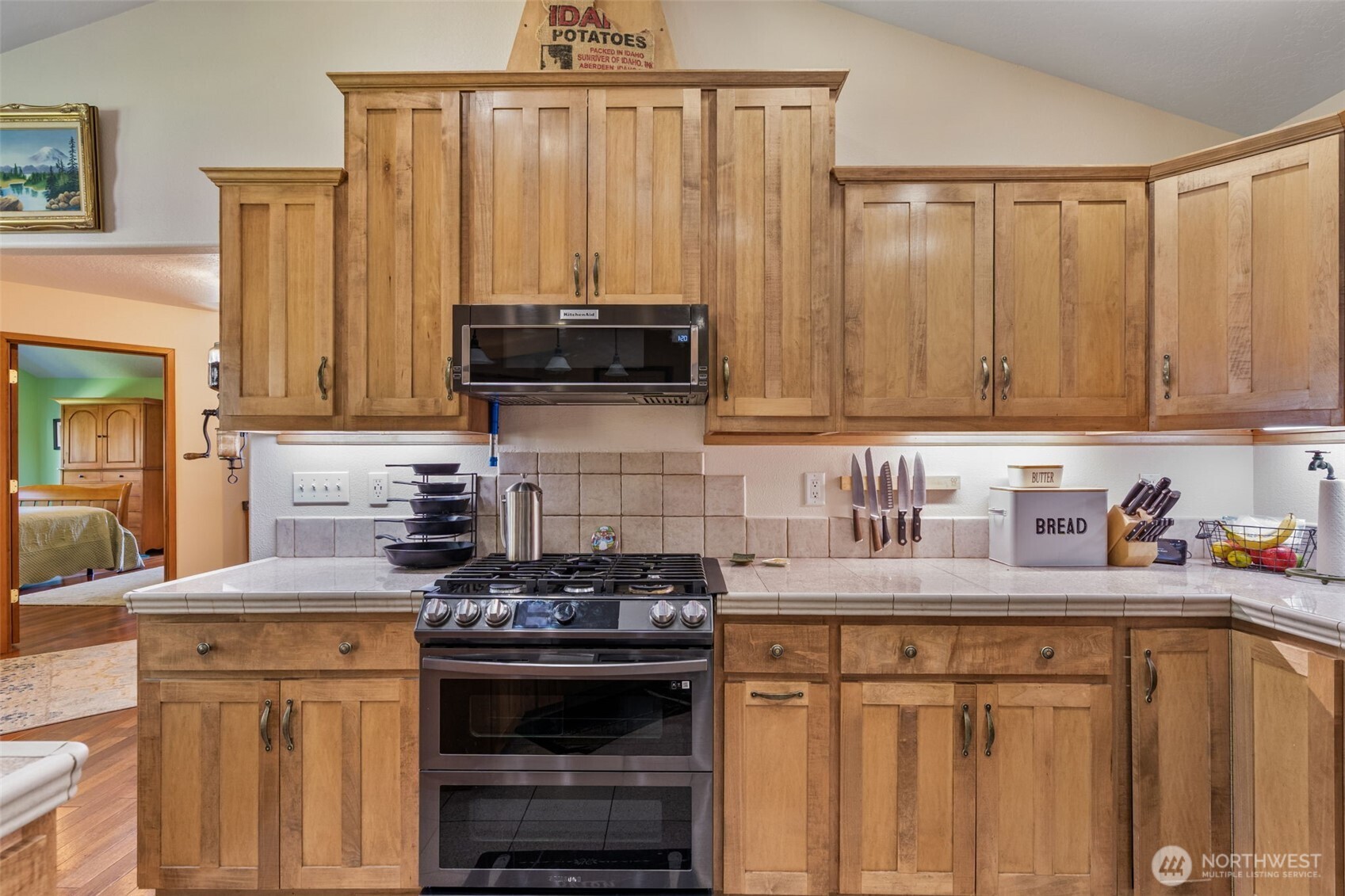 142 River Heights Property Photo 8