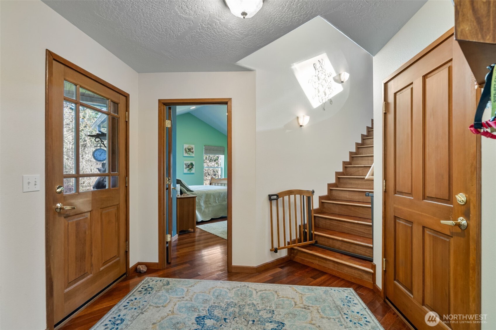 142 River Heights Property Photo 12