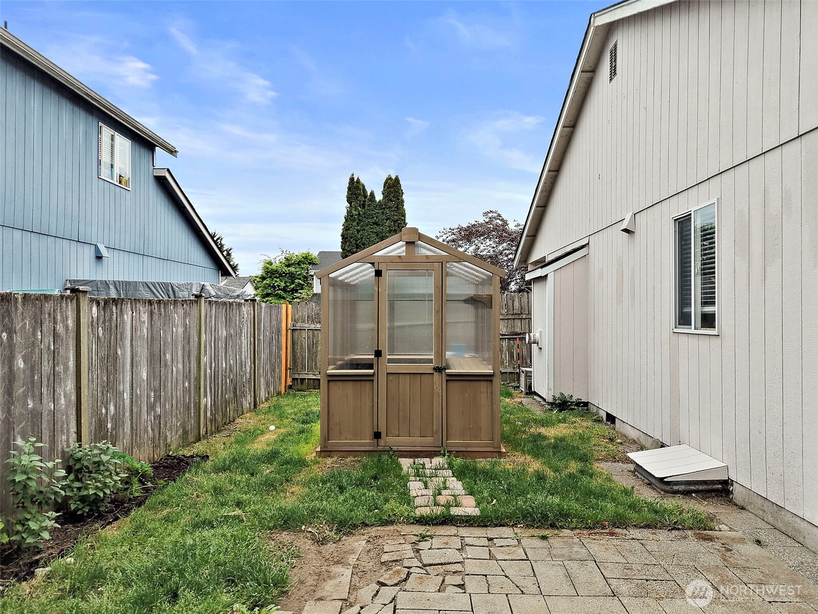 8409 201st Street Property Photo 28