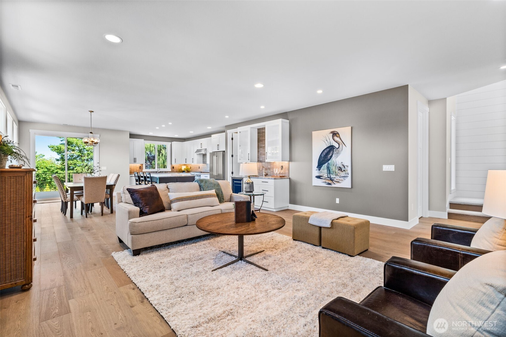 425 Ton-a-wan-da Avenue Property Photo 8