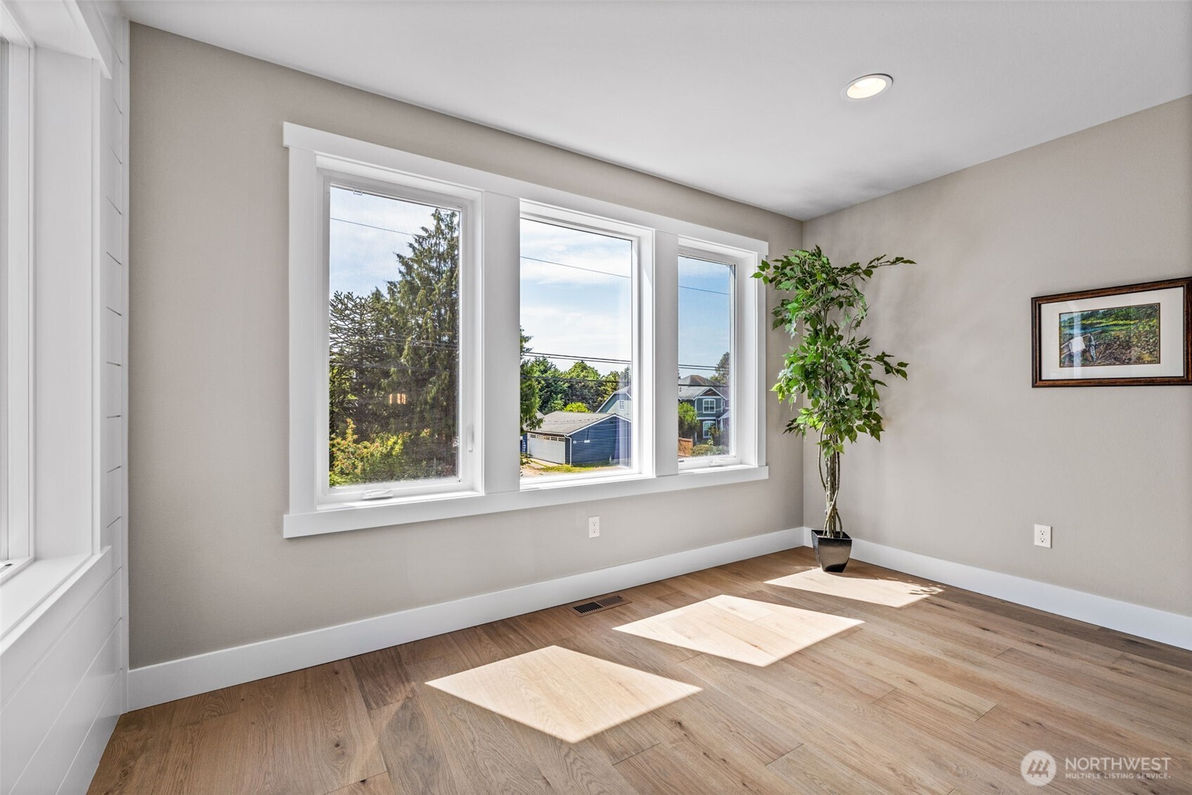 425 Ton-a-wan-da Avenue Property Photo 17