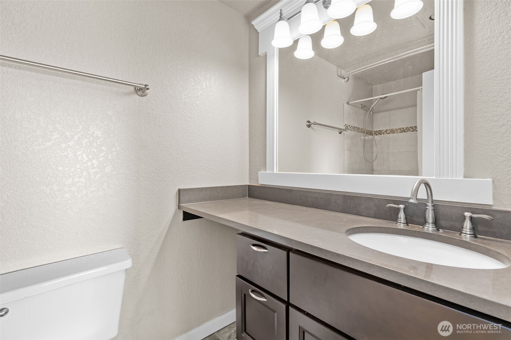 9815 Holly Drive A208 Property Photo 12