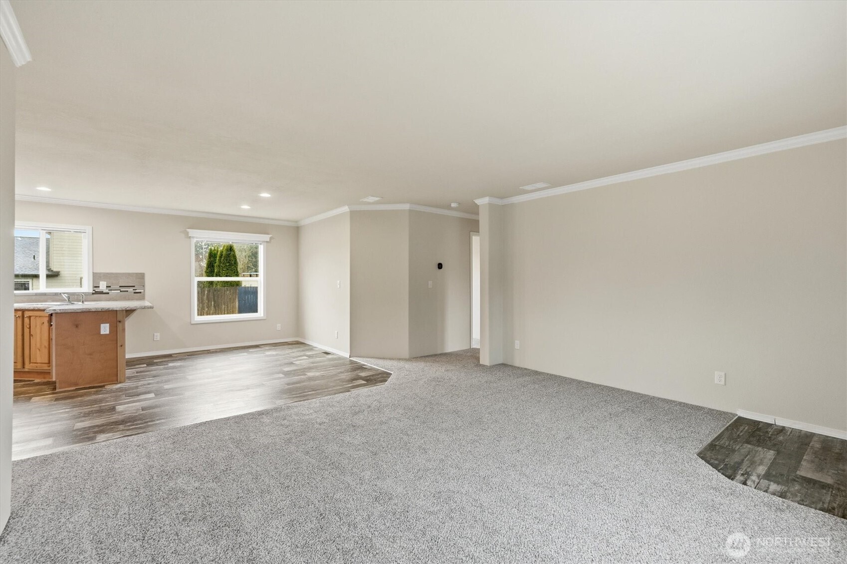 601 Helton Street Property Photo 6