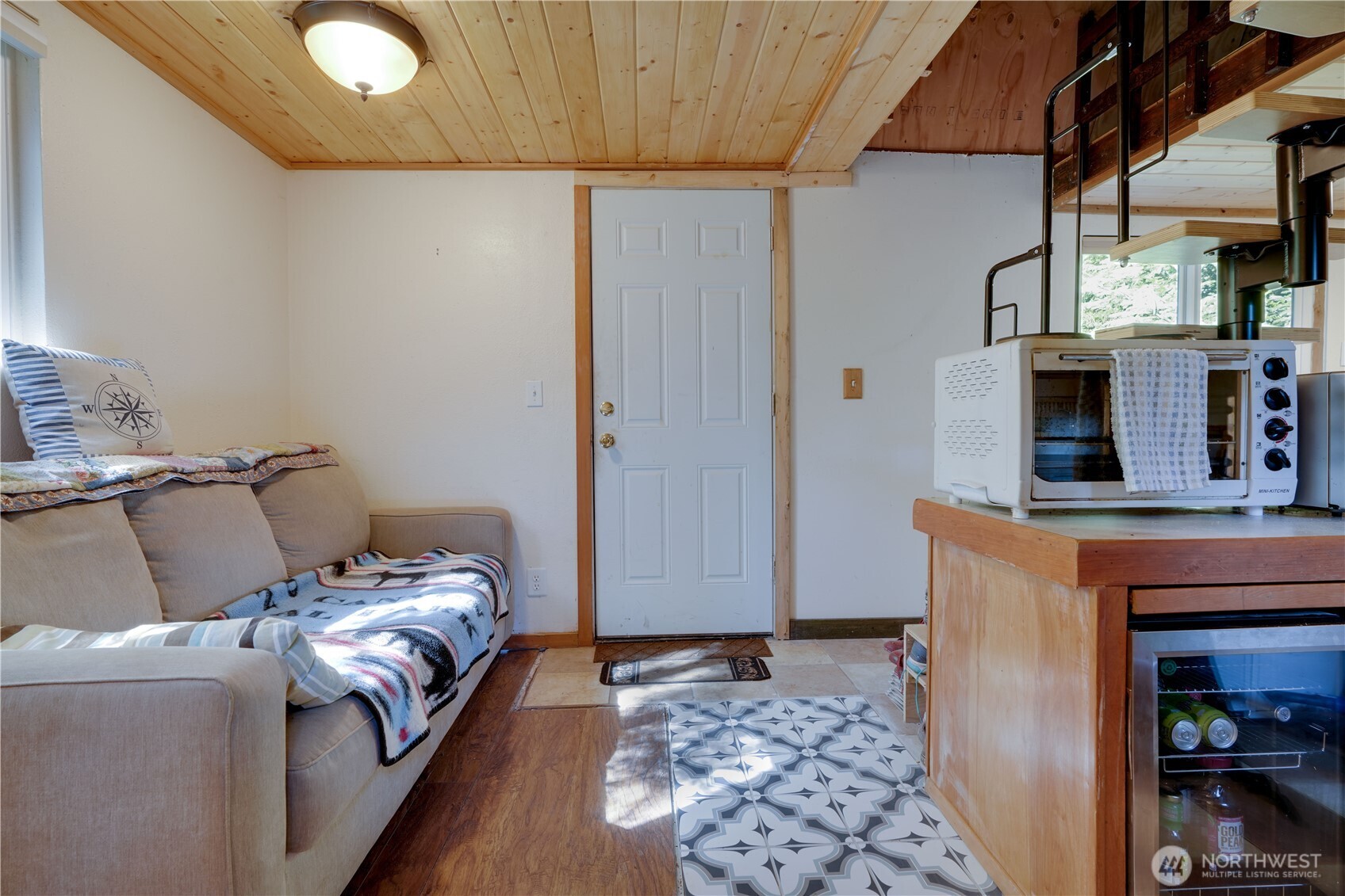 3408 239th Place Property Photo 4