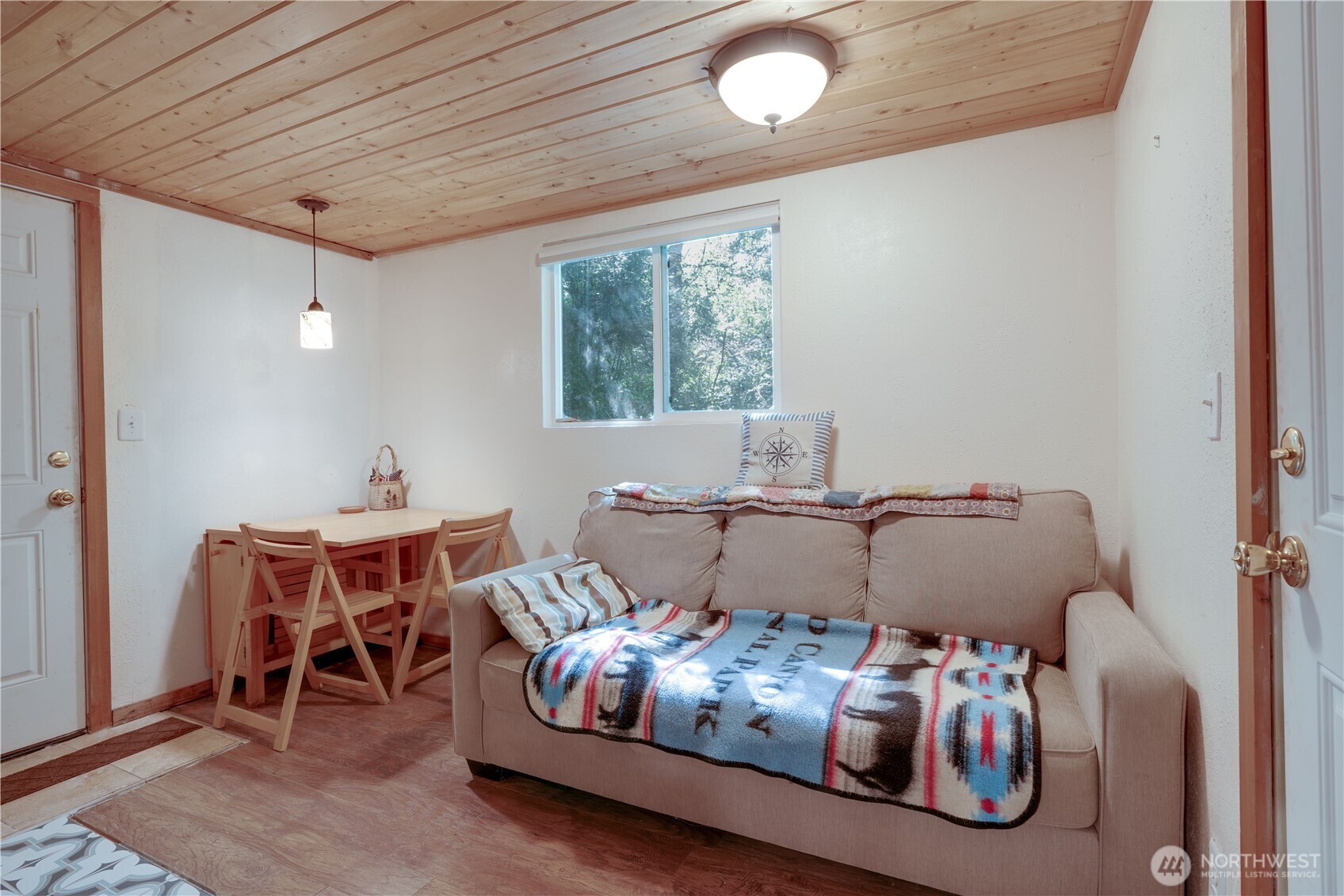 3408 239th Place Property Photo 5