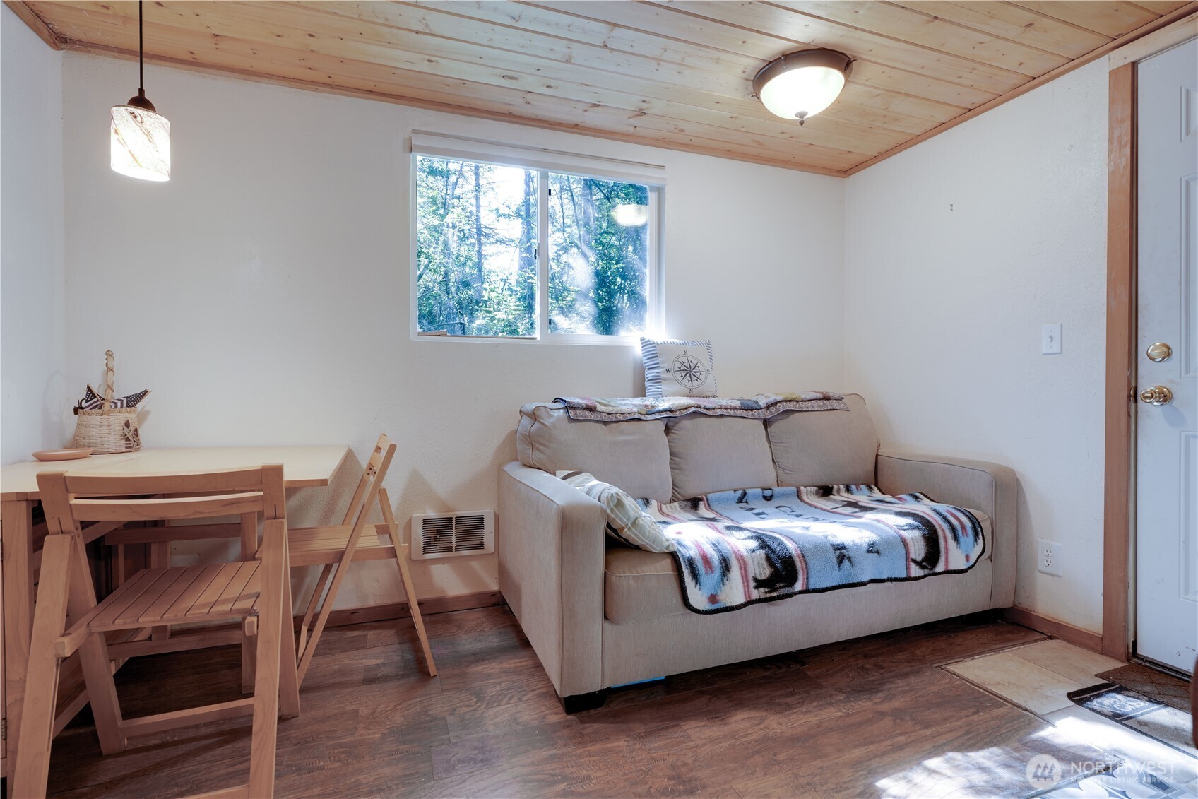 3408 239th Place Property Photo 6