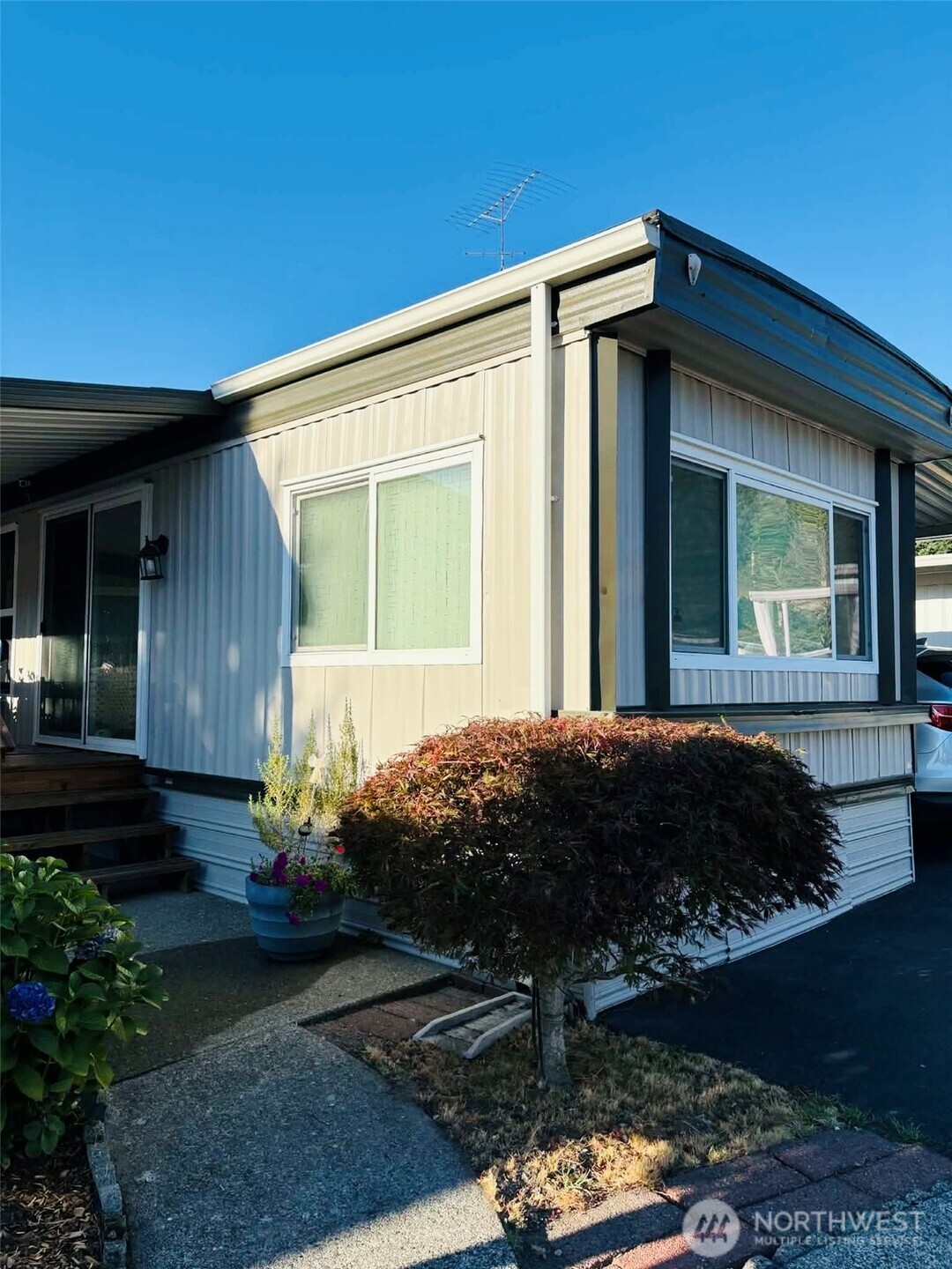 2302 R Street 125 Property Photo 2