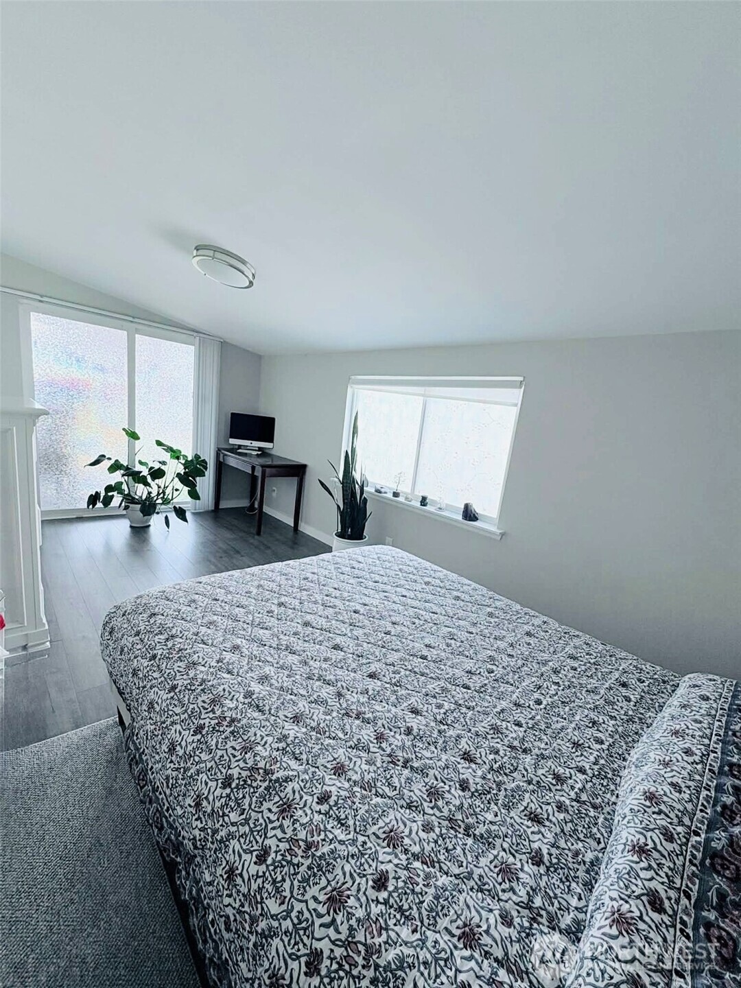2302 R Street 125 Property Photo 12