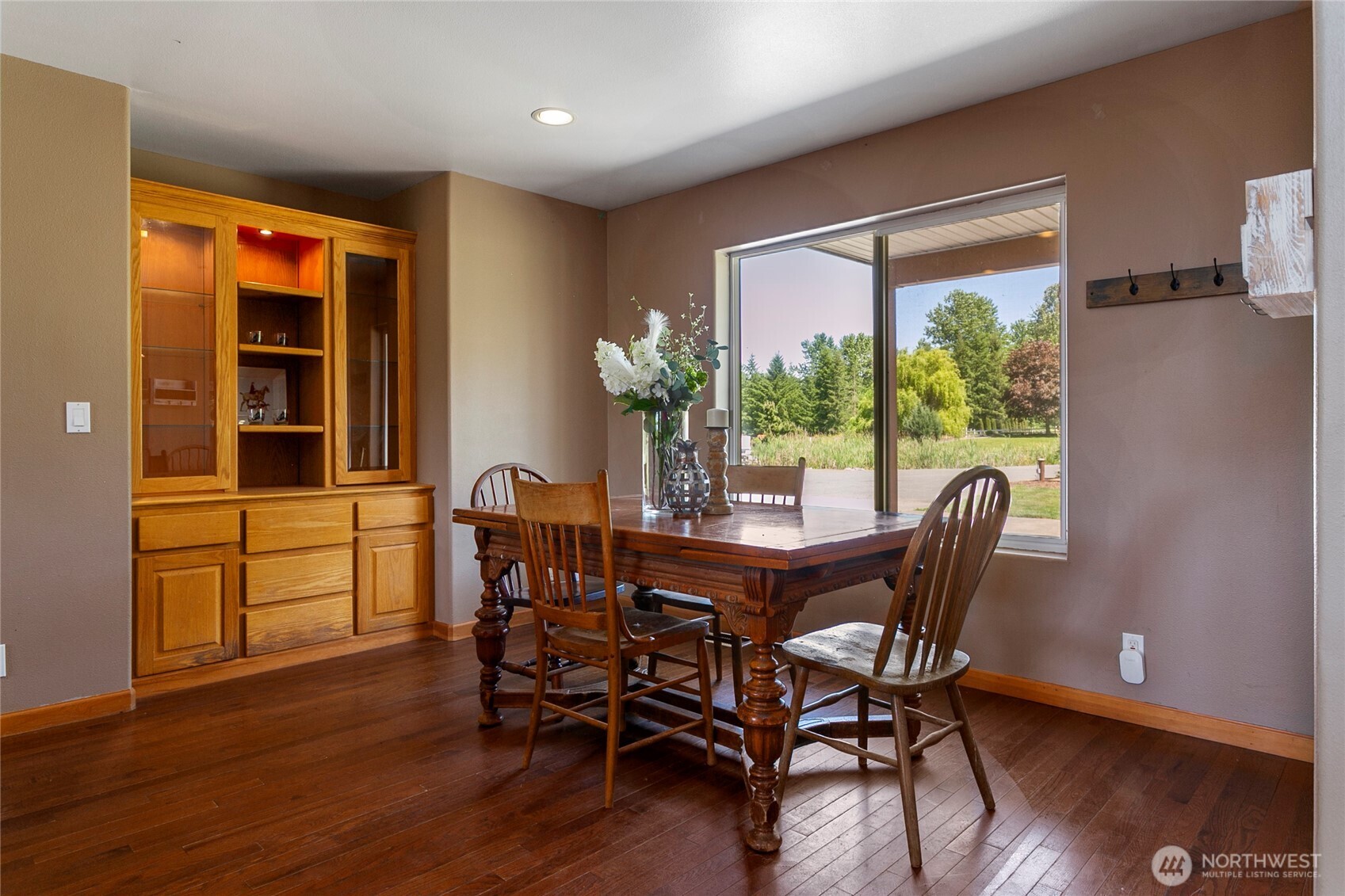 2176 Burk Road Property Photo 6