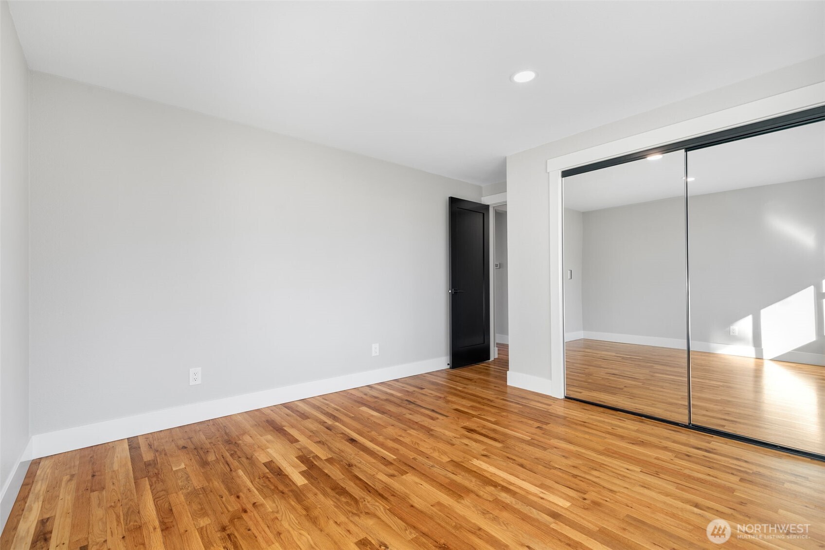 655 Union Ave Property Photo 11