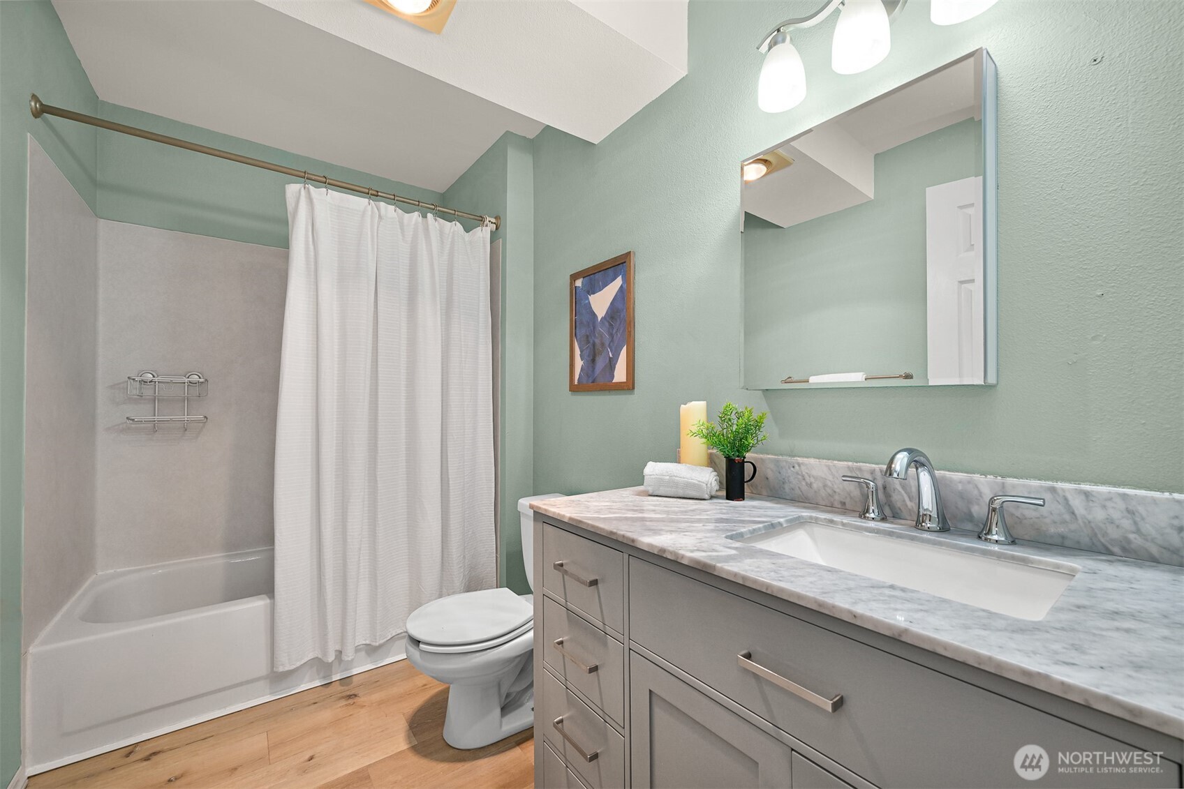 2709 W Maplewood Avenue 201 Property Photo 8
