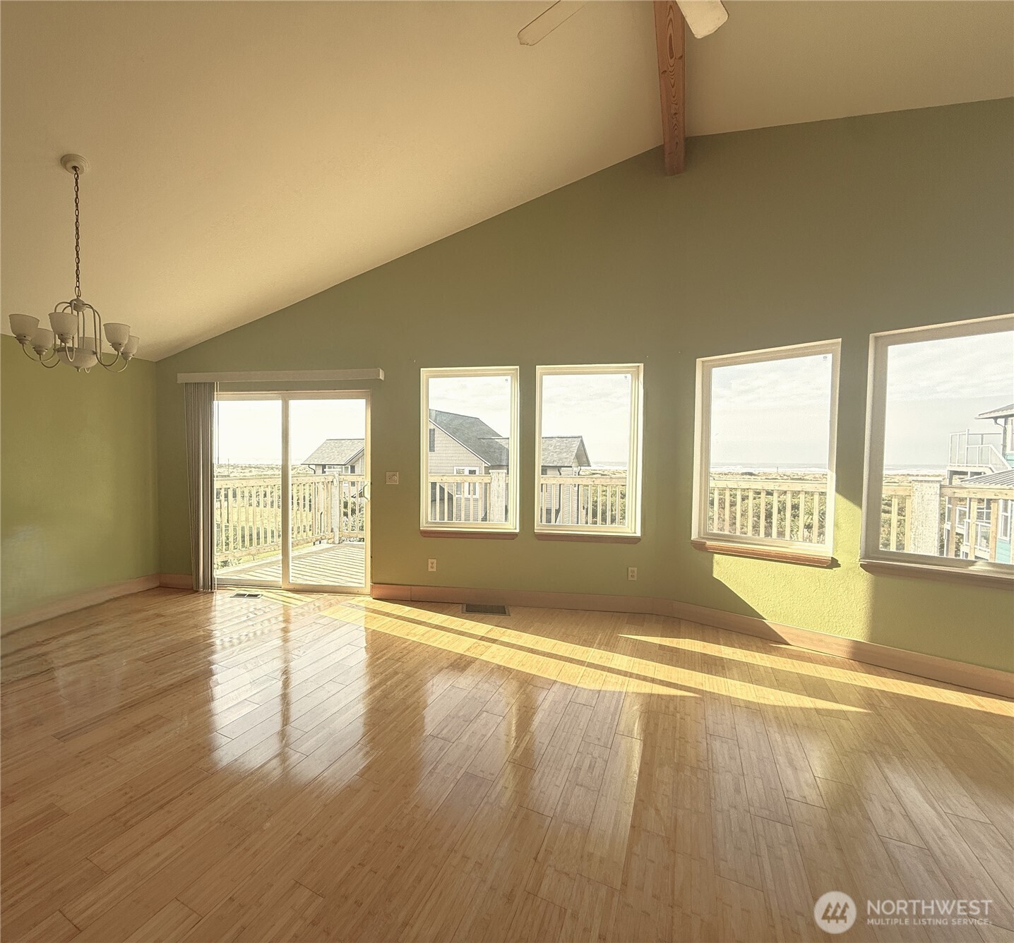 1083 Ocean Shores Boulevard Property Photo 7