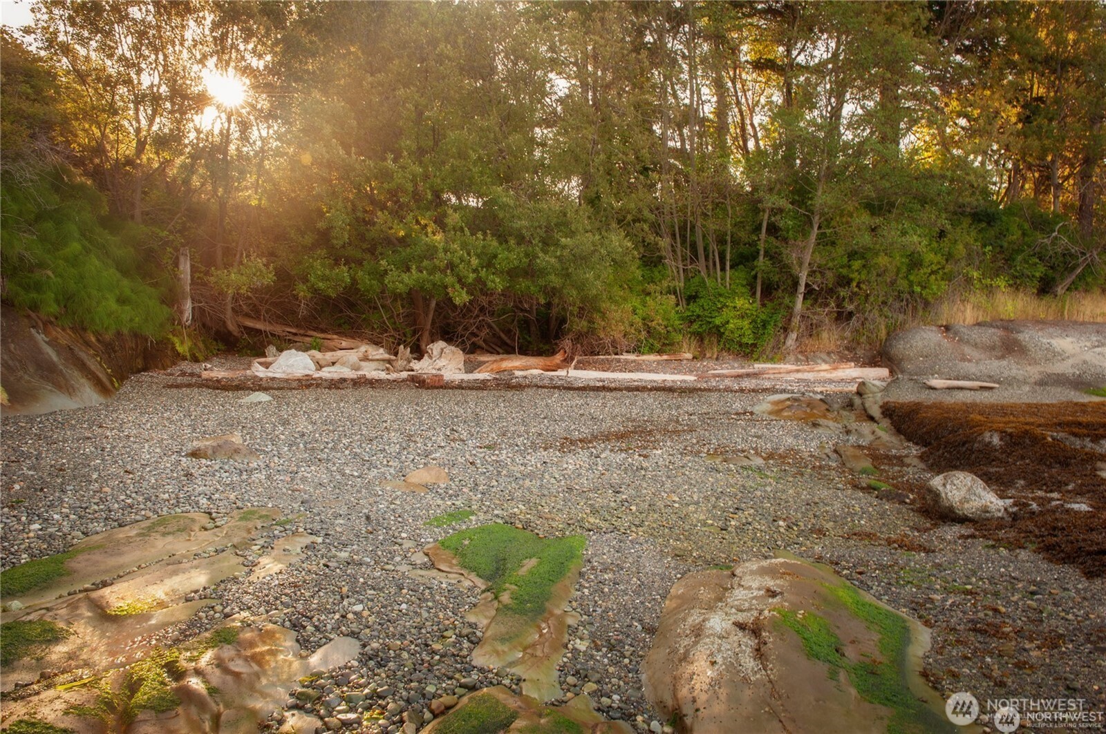 2383 W Shore Drive Property Photo 20