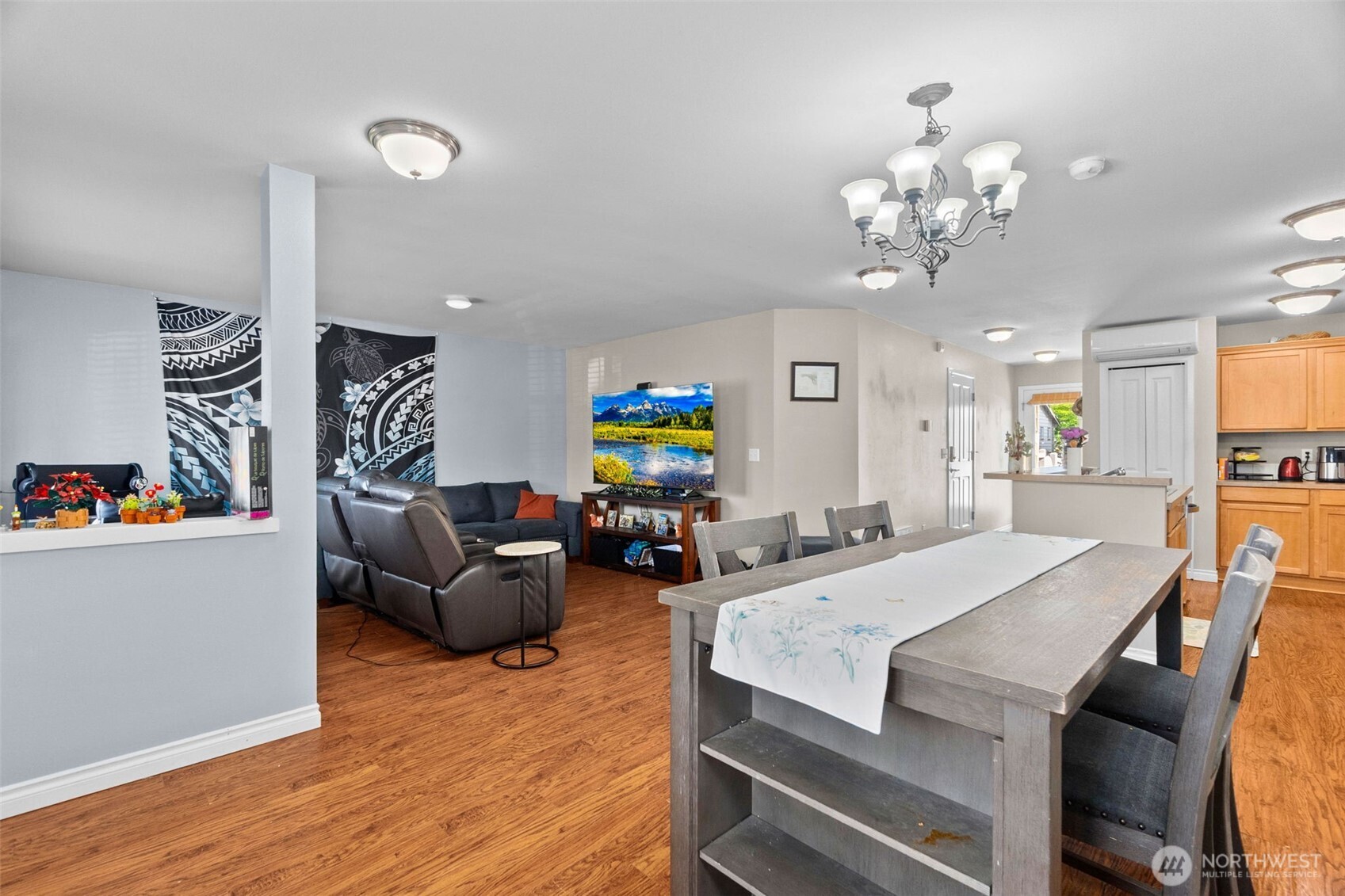 5823 Pennsylvania Street Property Photo 8