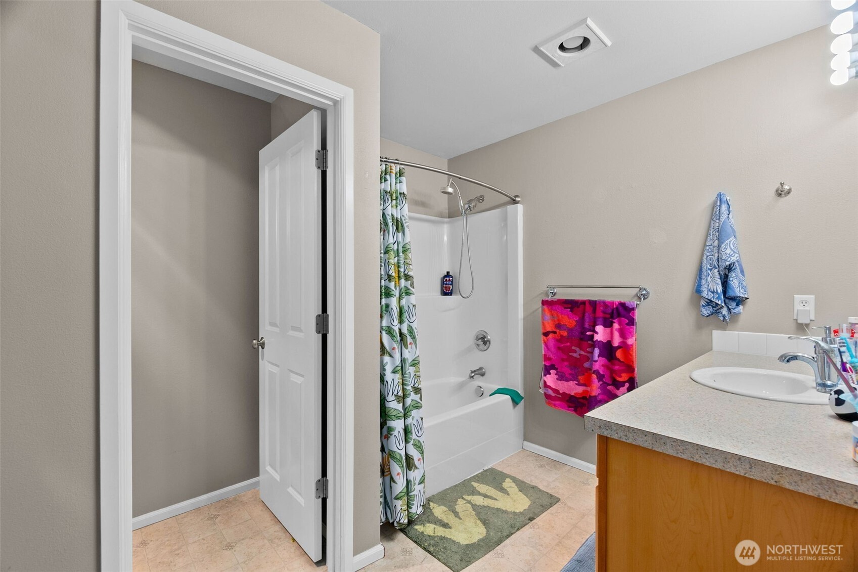 5823 Pennsylvania Street Property Photo 21