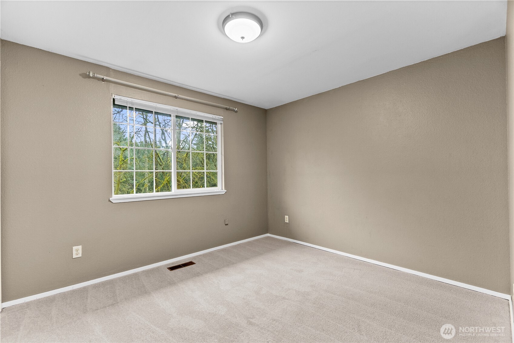 9911 Berkshire Loop Property Photo 23