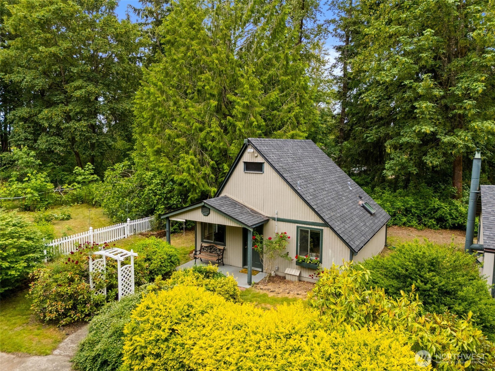 9911 Berkshire Loop Property Photo 25